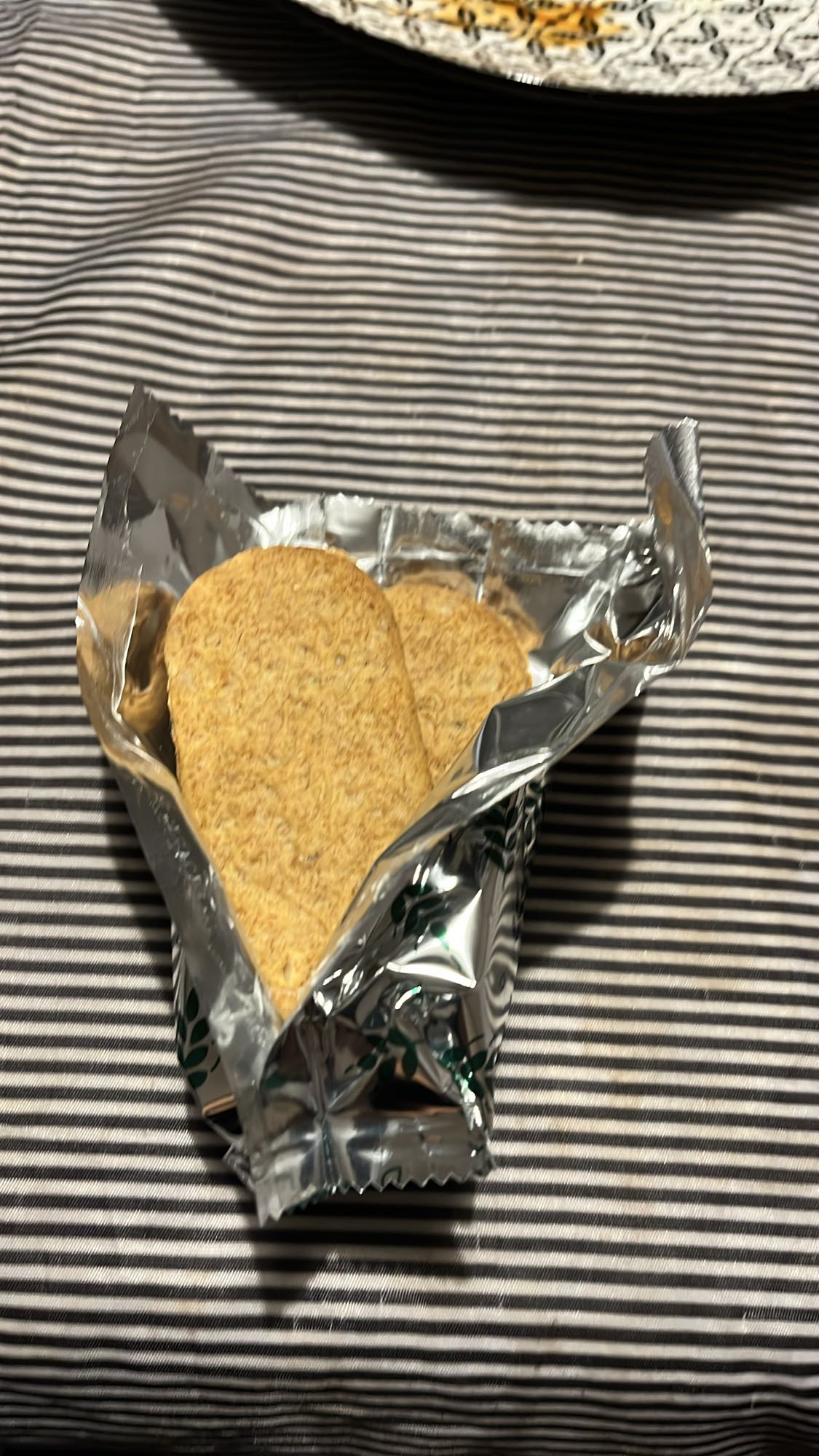 Пълнозърнести бисквити