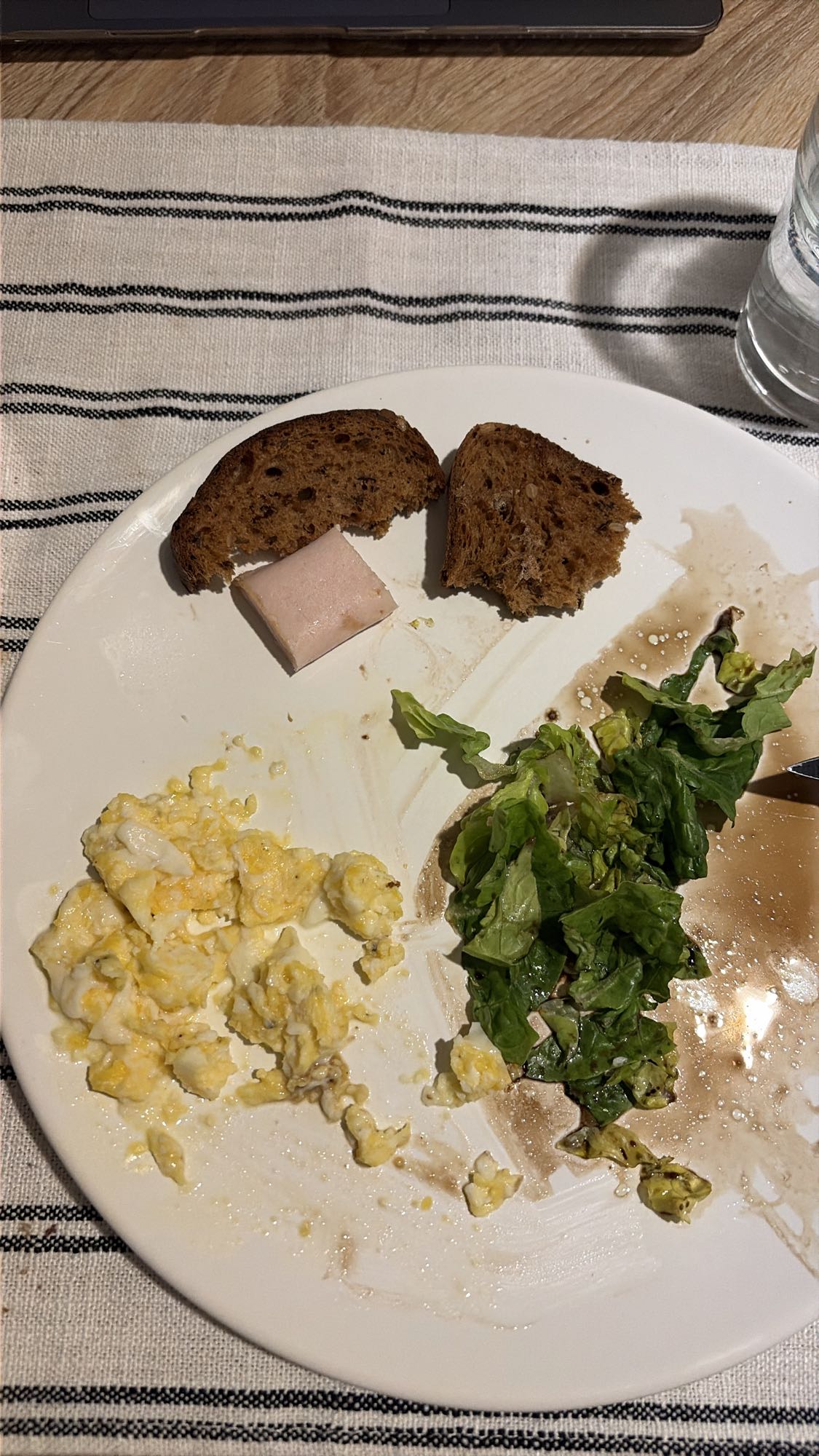 Assiette petit-déjeuner