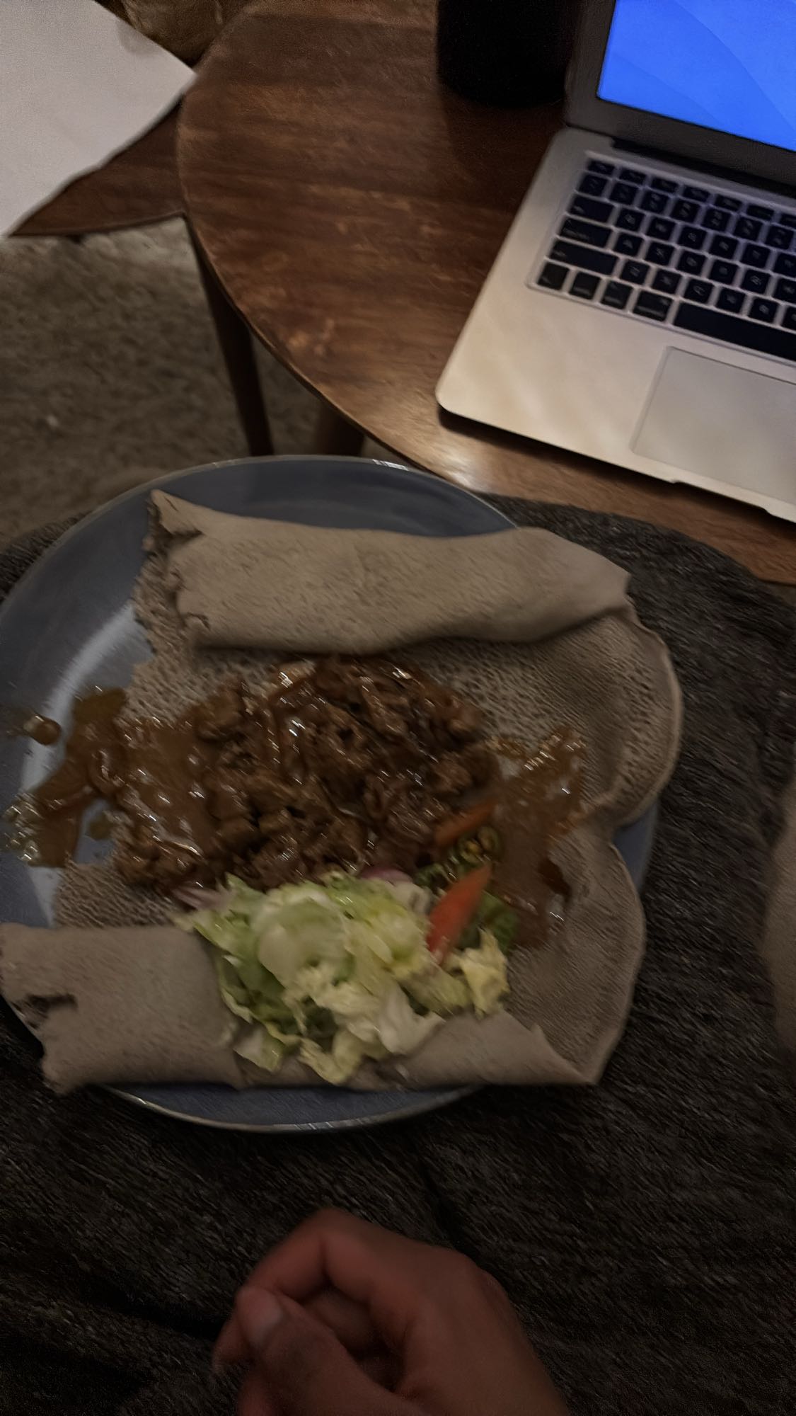 Injera med köttgryta