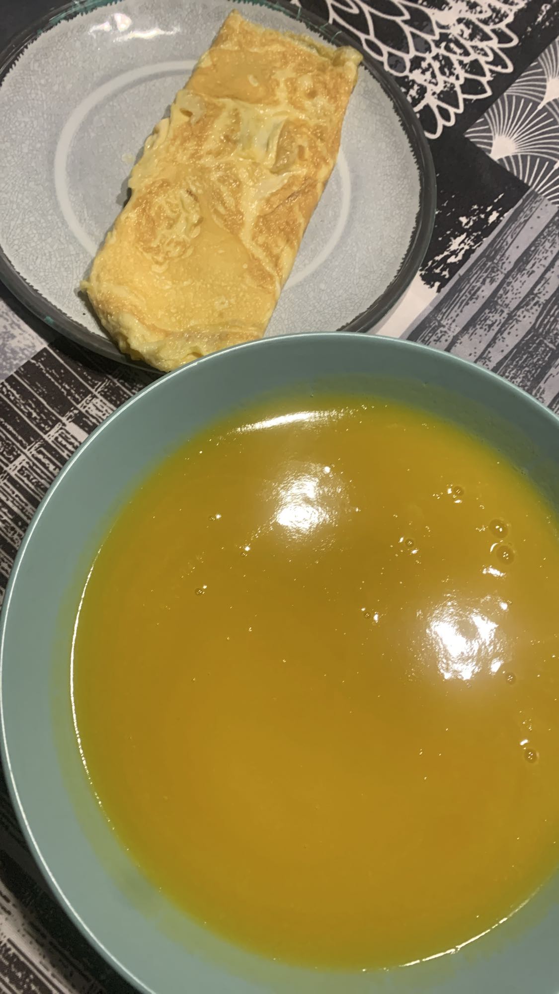 sopa de calabaza y tortilla
