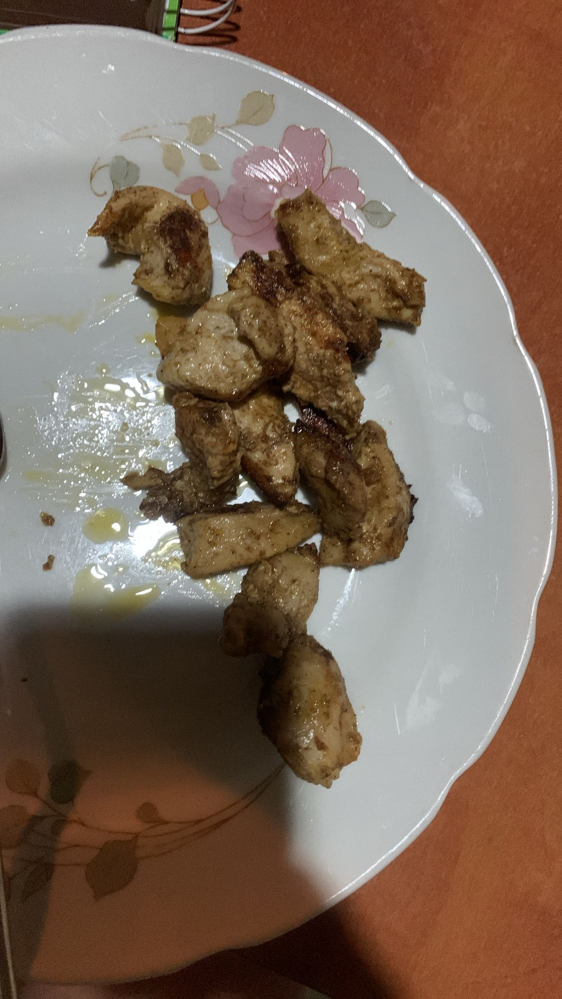 Grilled chicken pieces