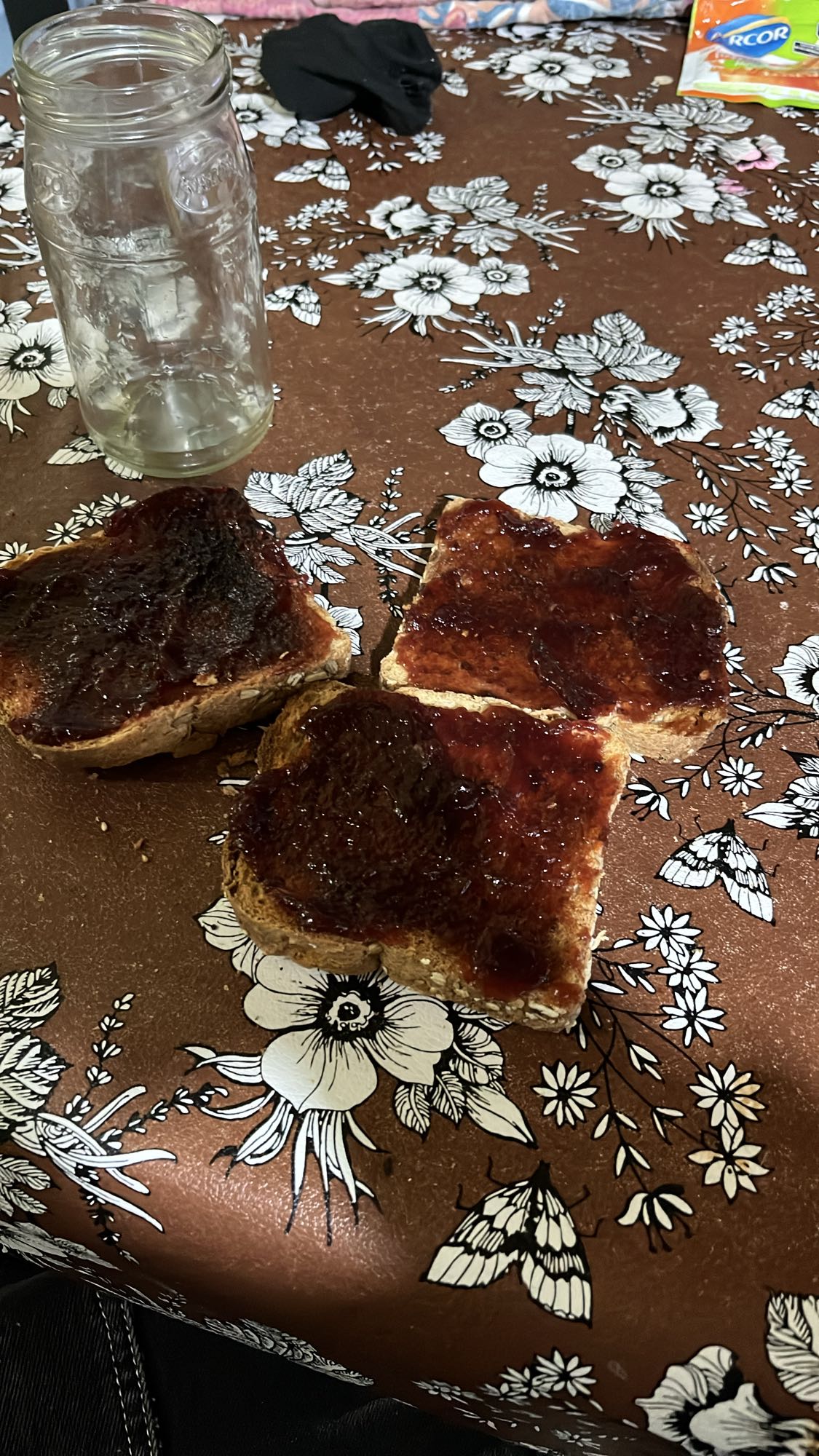 Tostadas con mermelada
