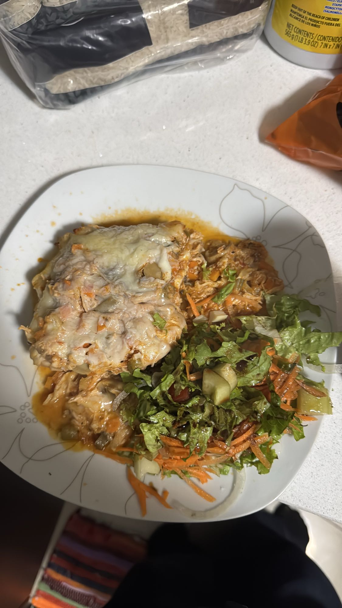 Pollo con ensalada
