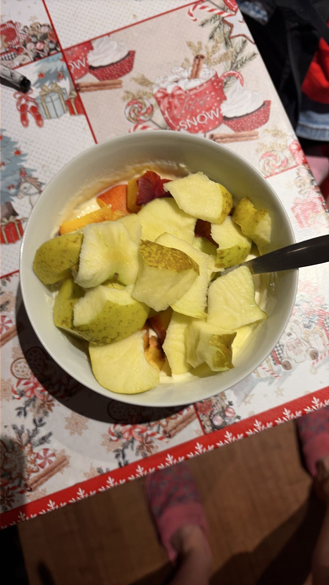 Iaurt proteic cu fructe