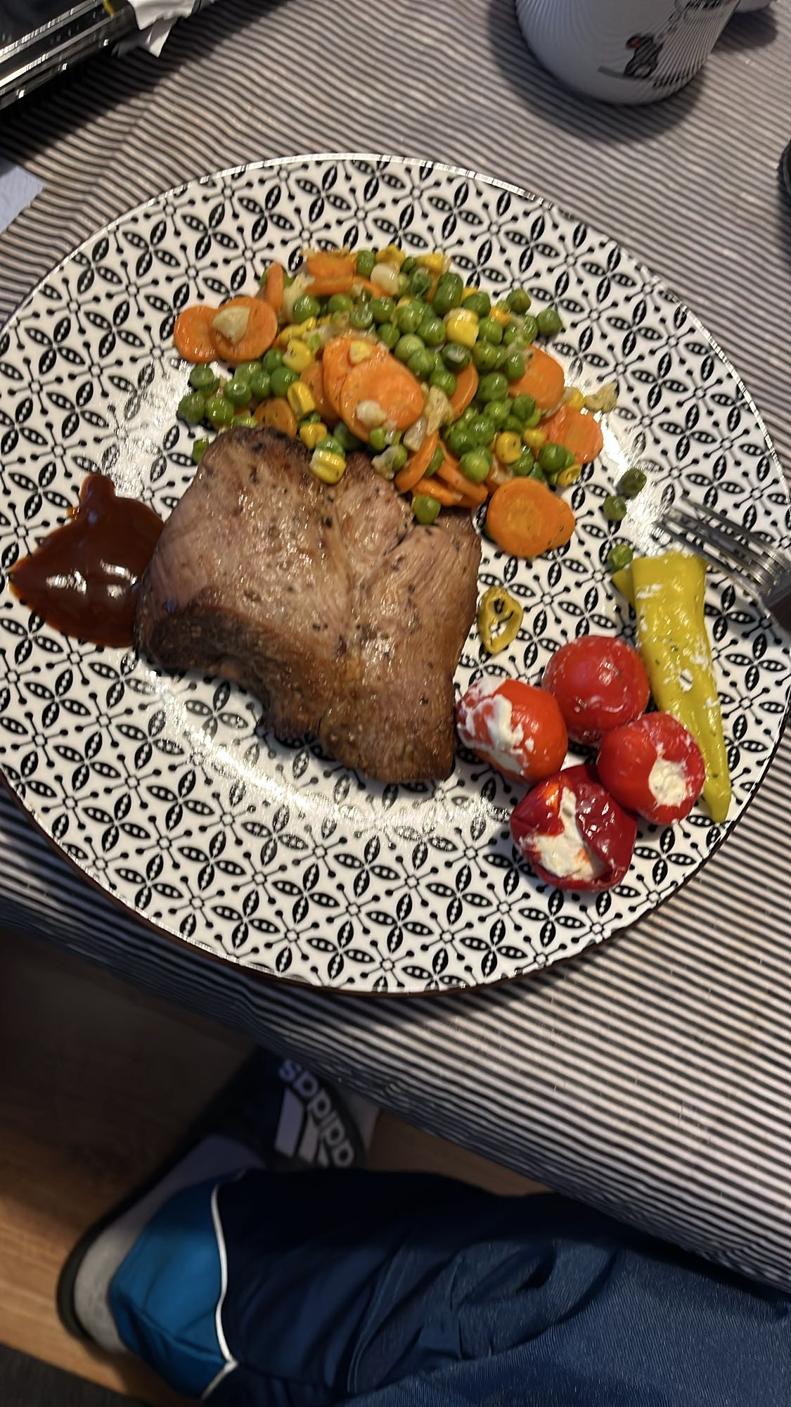 Телешко с микс зеленчуци