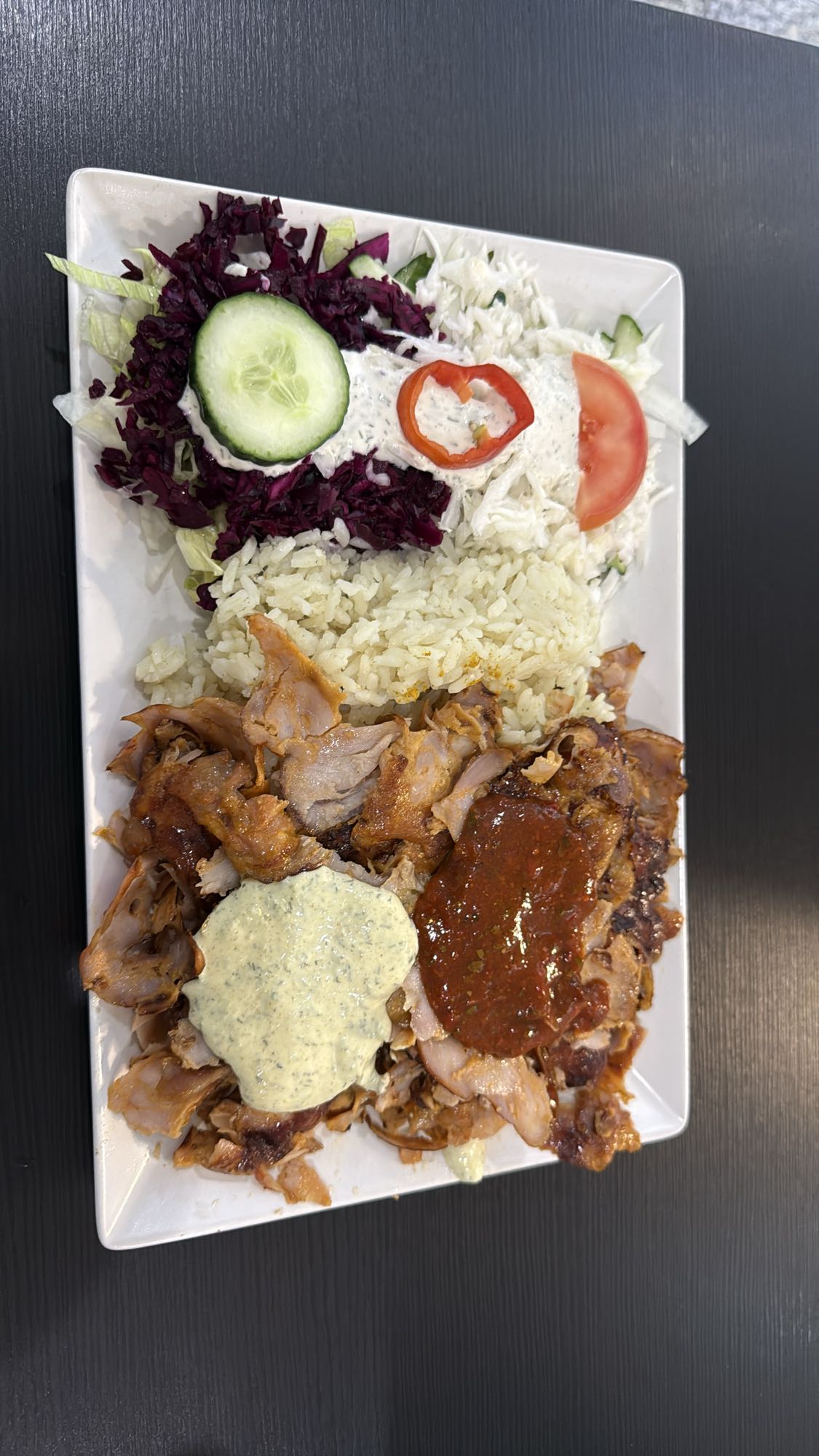Döner Teller mit Reis und Salat