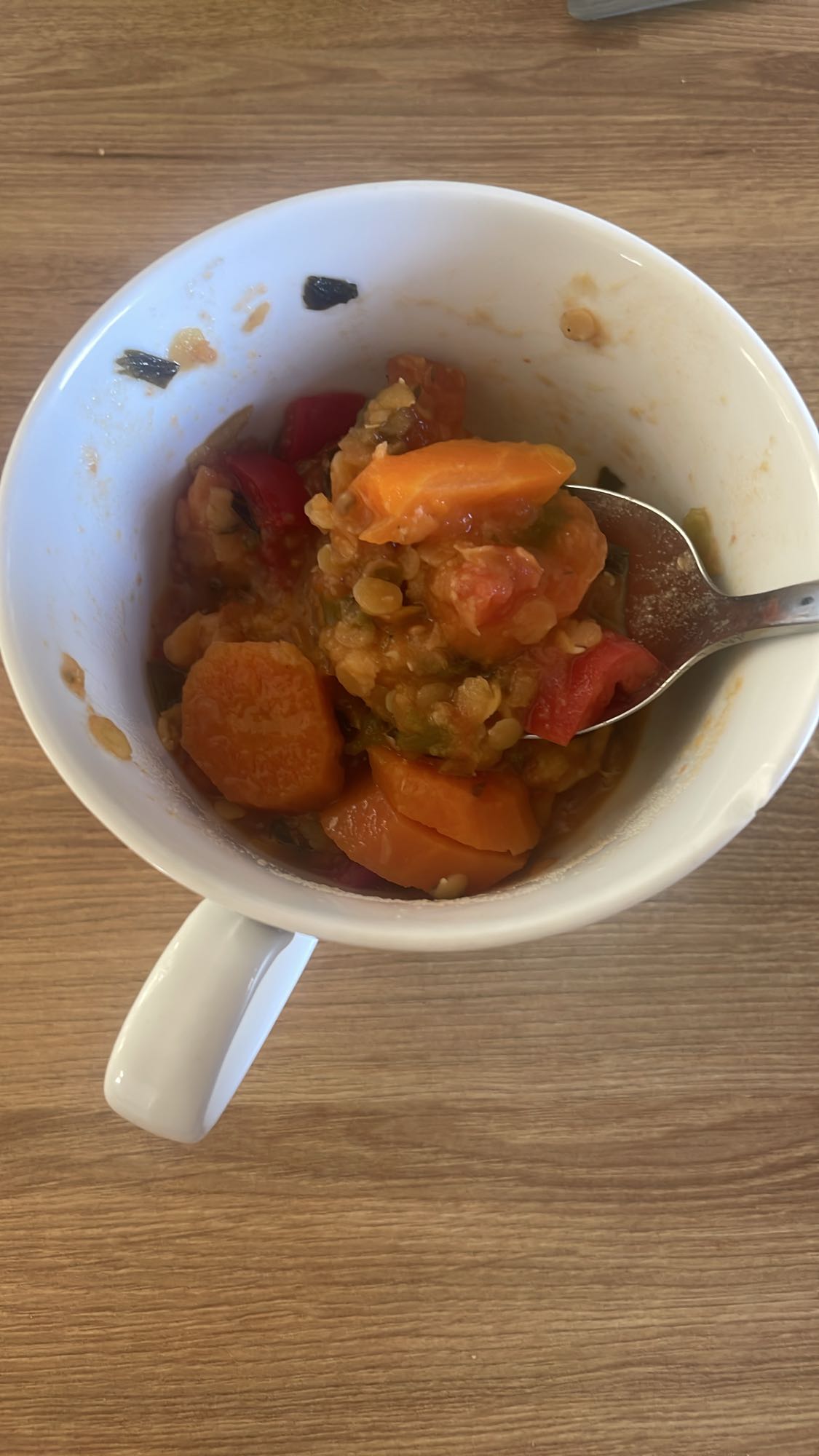 Gulasz z soczewicą i warzywami