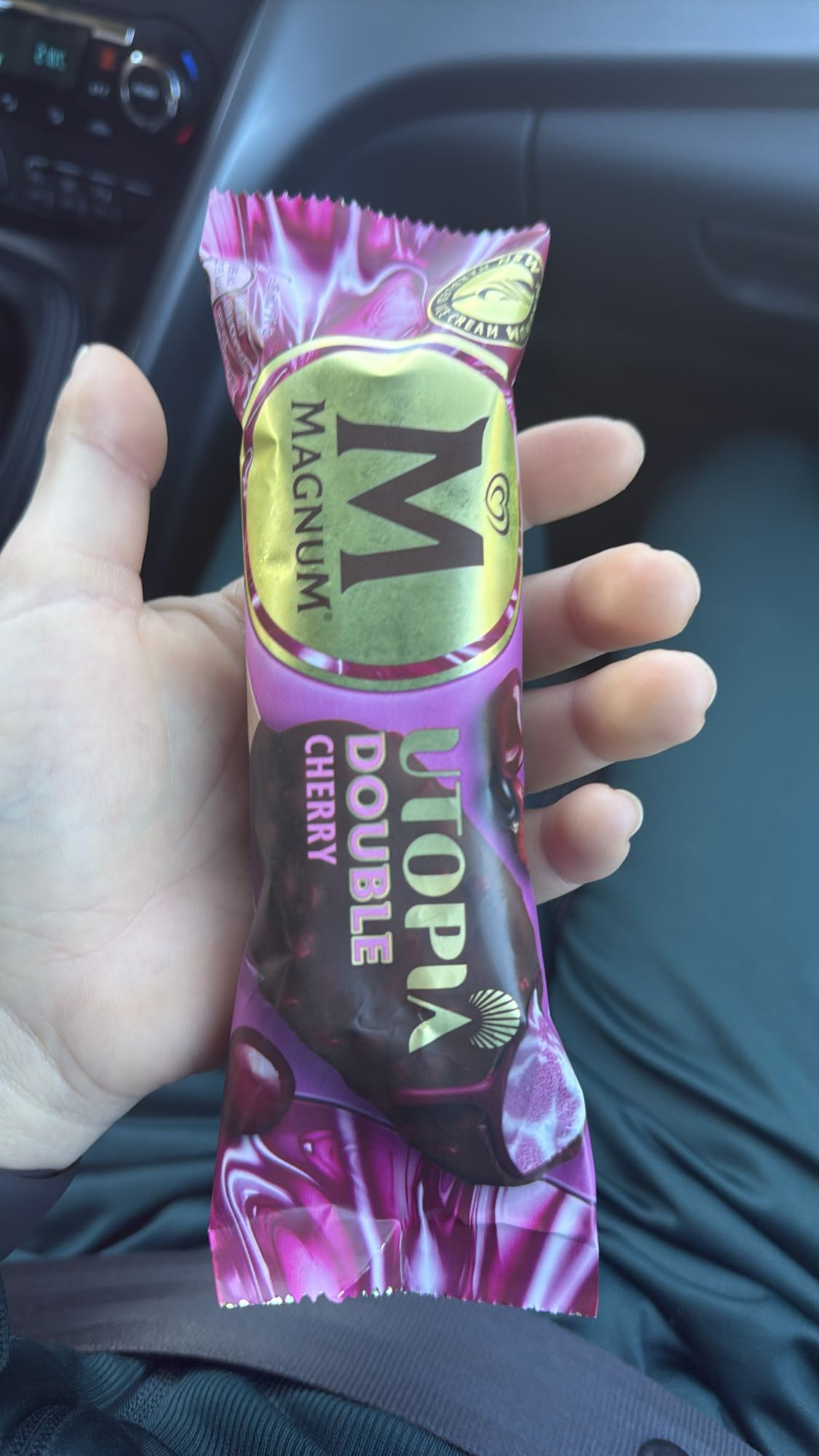 Înghețată Magnum Cireșe