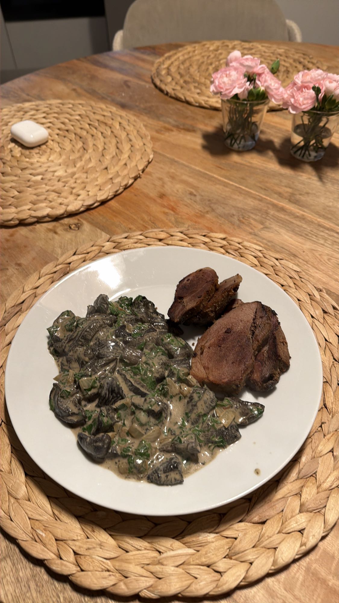 Grzyby w śmietanie z mięsem