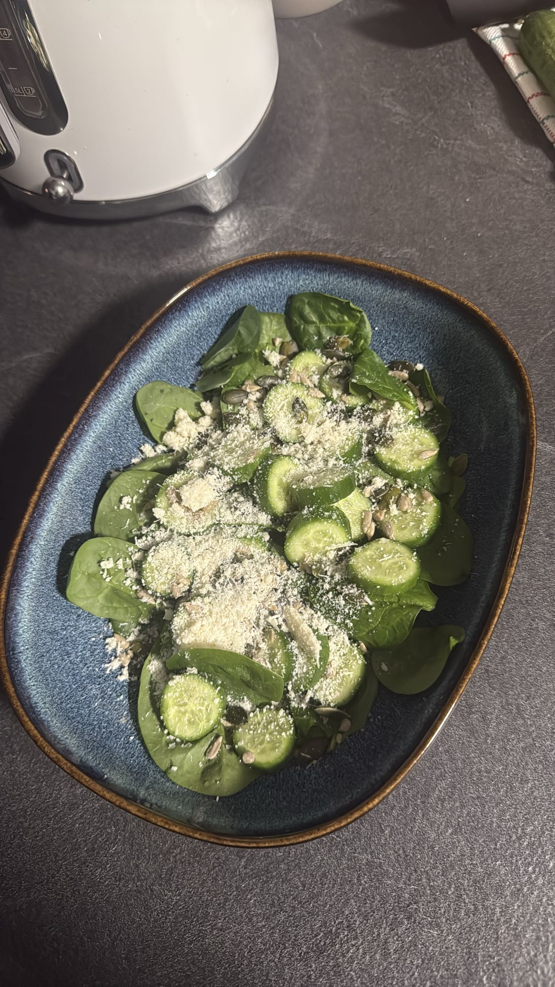 Salade épinards parmesan