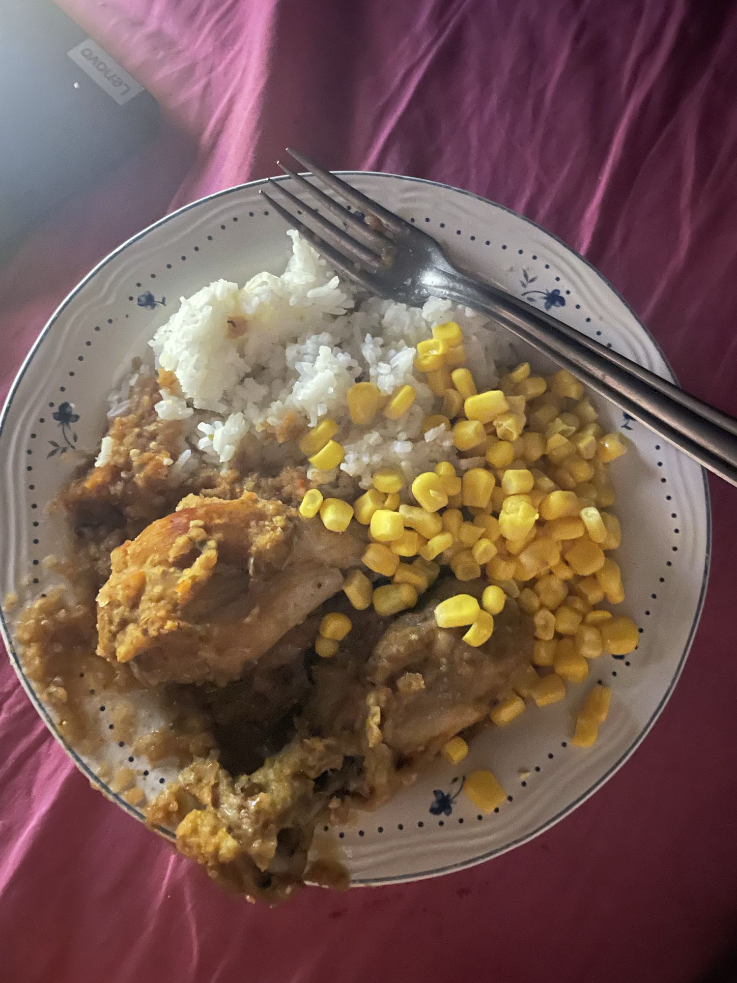 Poulet, riz et maïs