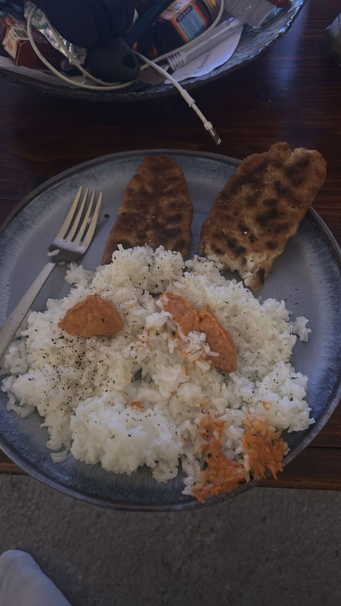 Riz, galettes, sauce rouge