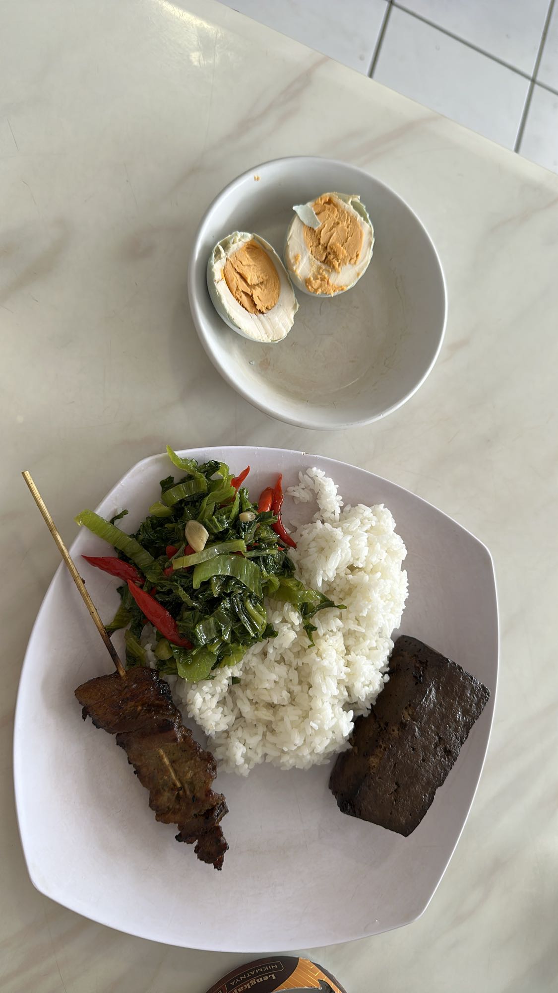 Rice with egg and meats