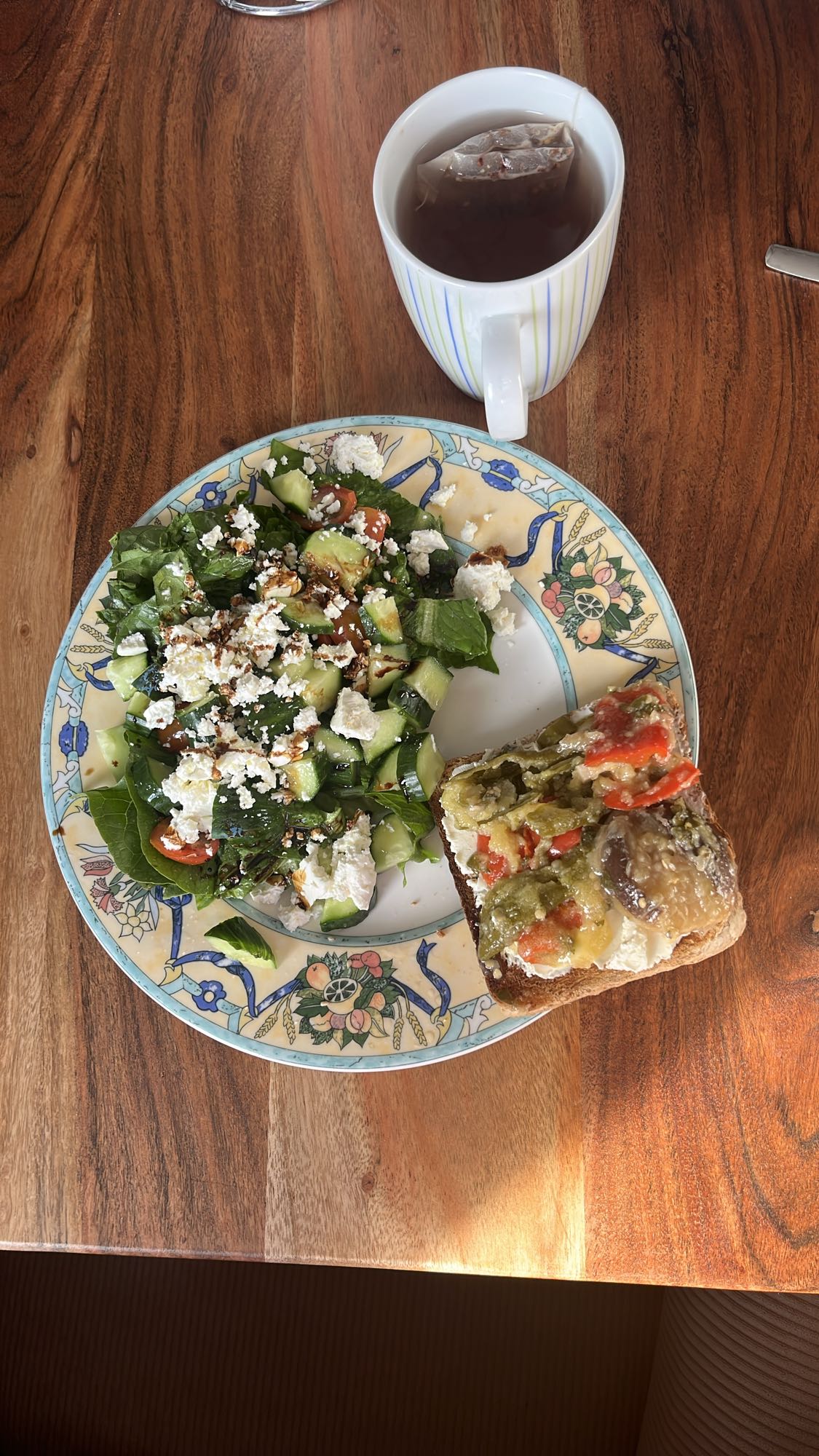 Grüner Salat & Brot