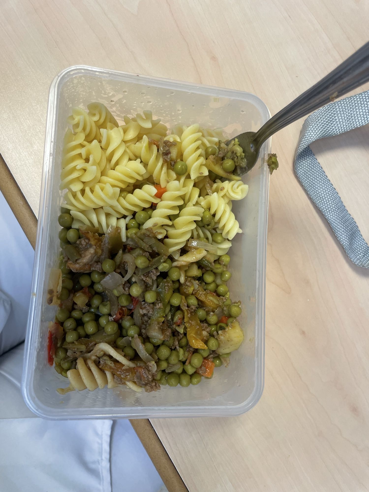 Pâtes aux légumes et viande