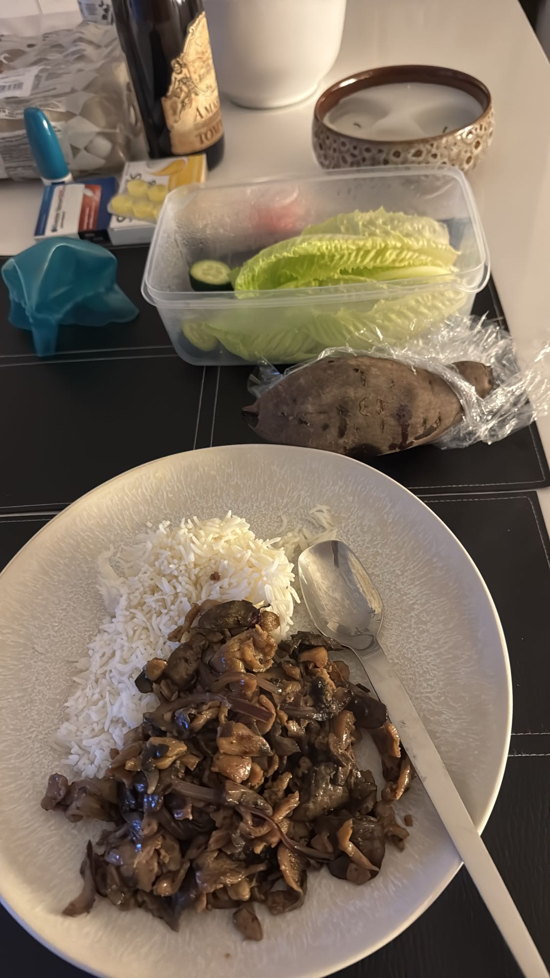 Ris med svamp och kyckling