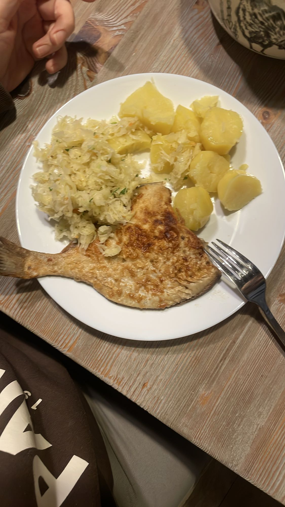 Ryba z ziemniakami i kapustą