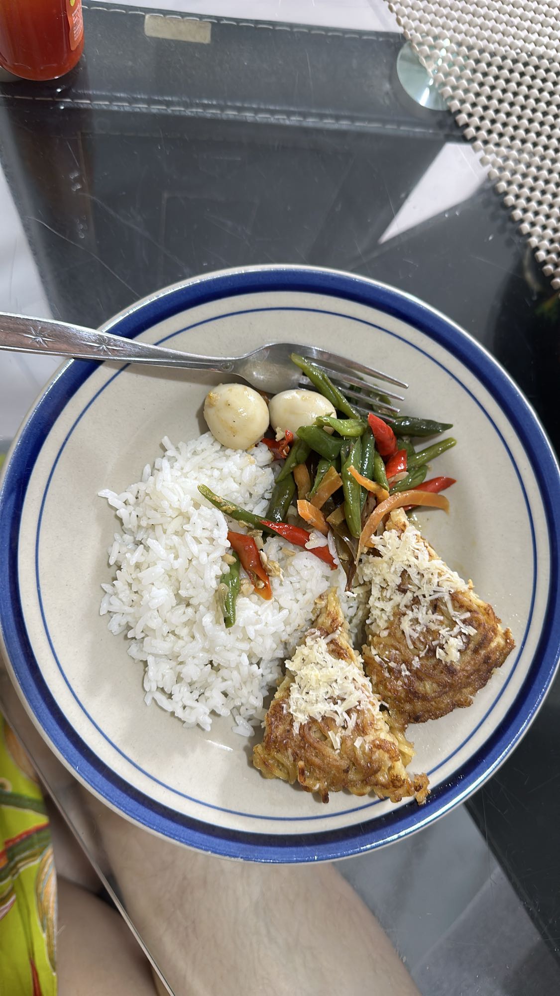 Rice, omelette, veggies, balls