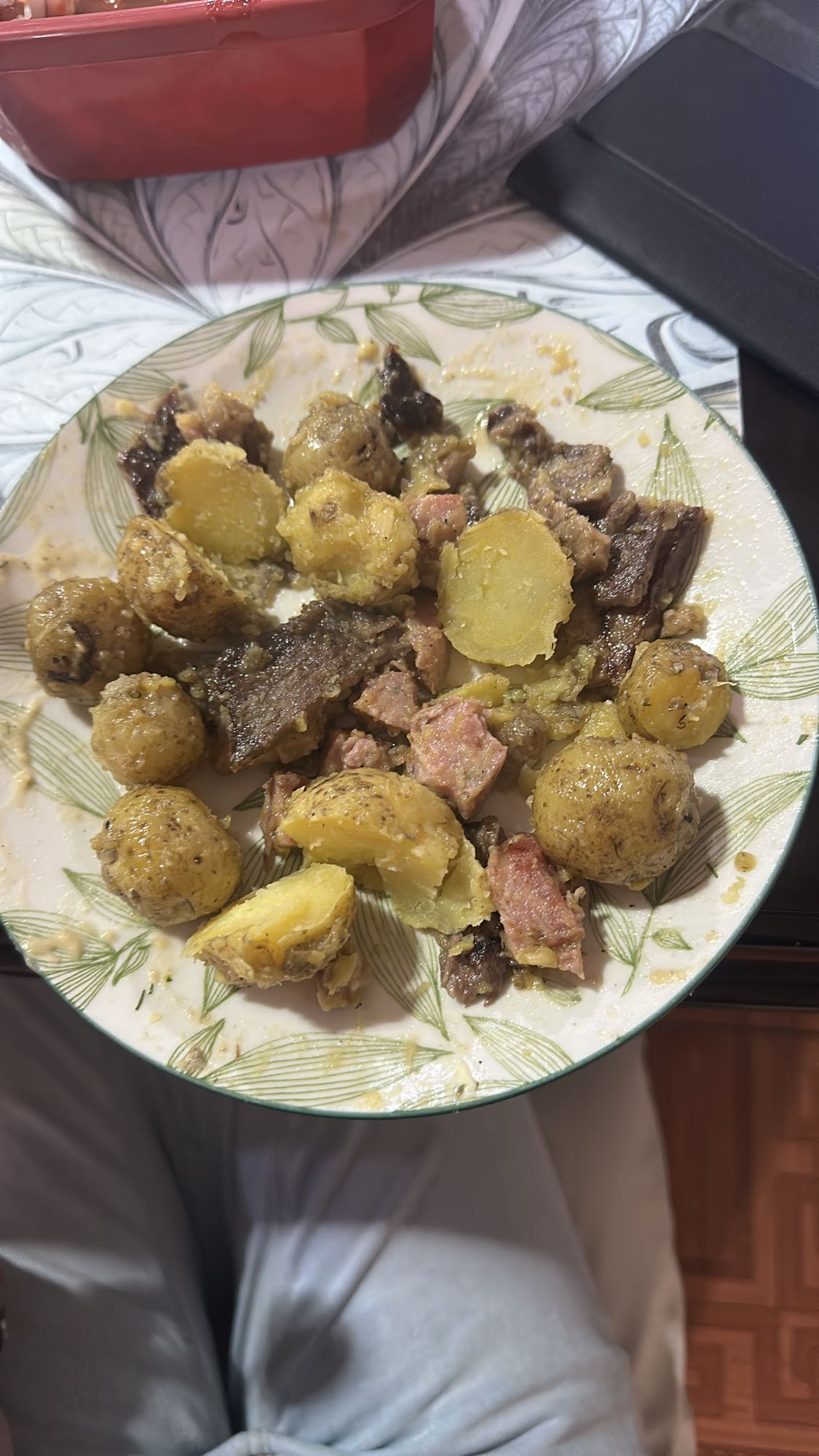 Papas y carne mixta