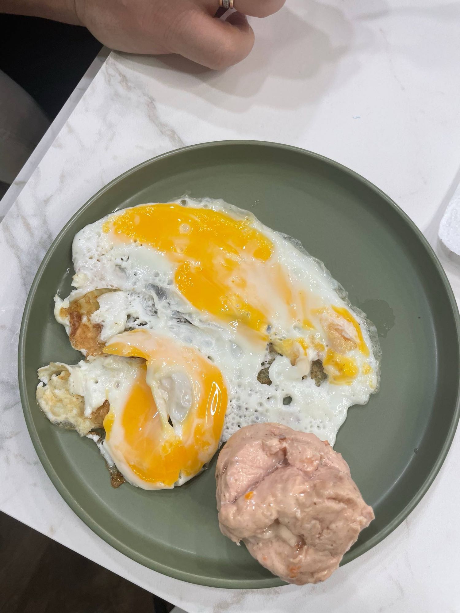 Яичница с паштетом