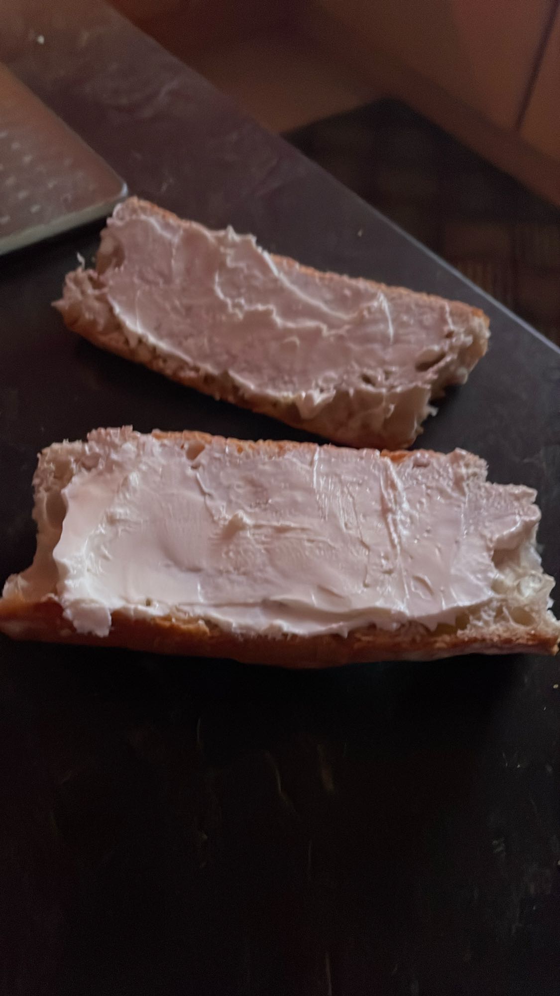 Baguette au fromage frais