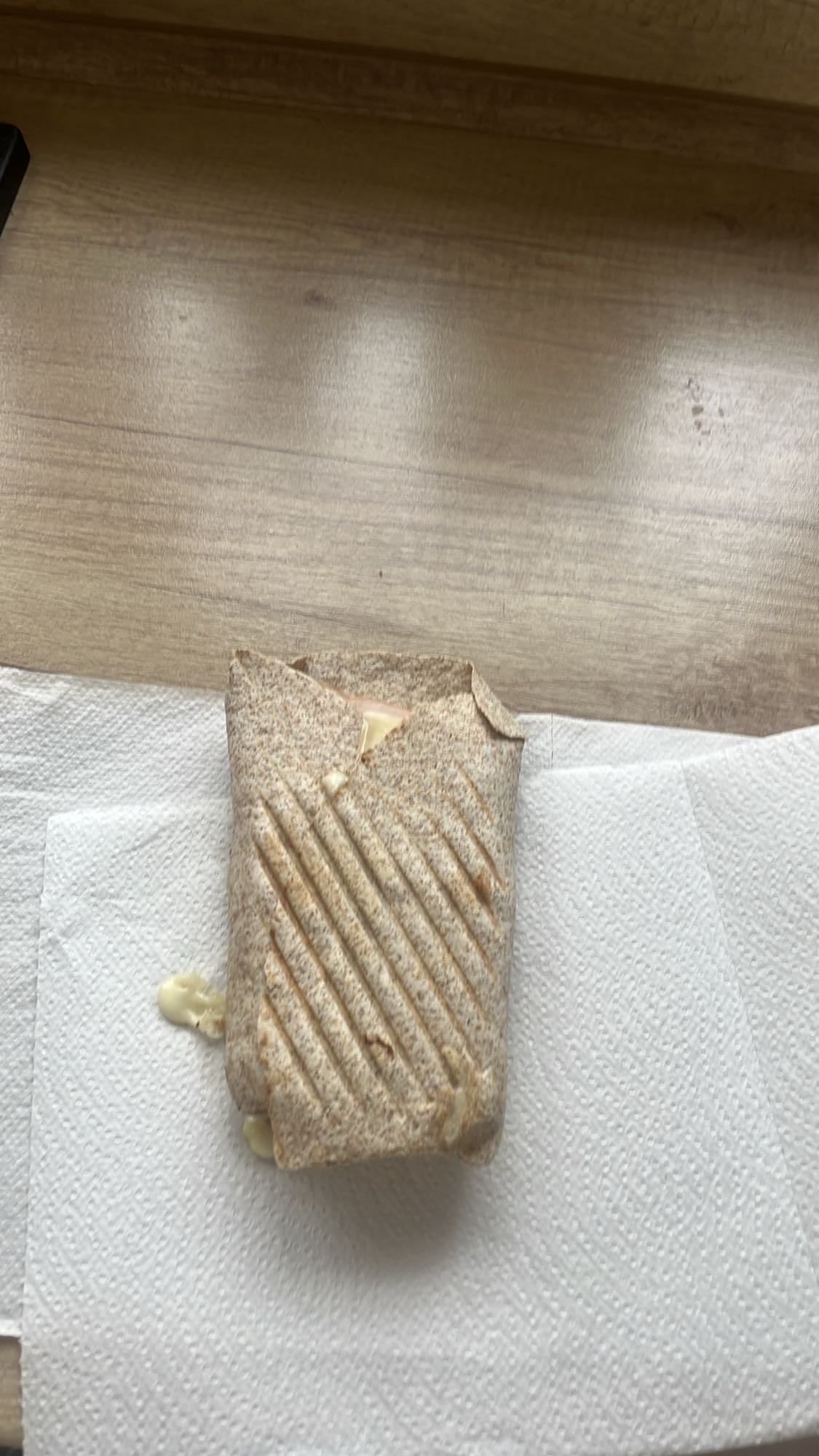 Wrap cu brânză și șuncă