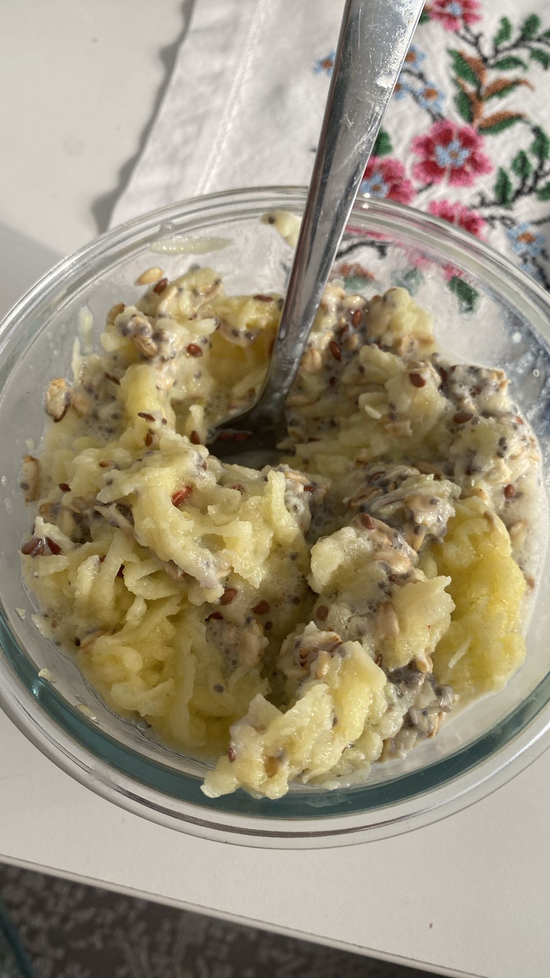 Tarta jabłkowo-nasionowa