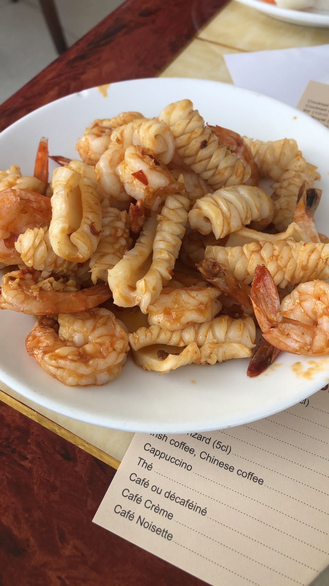 Calamars et crevettes épicés