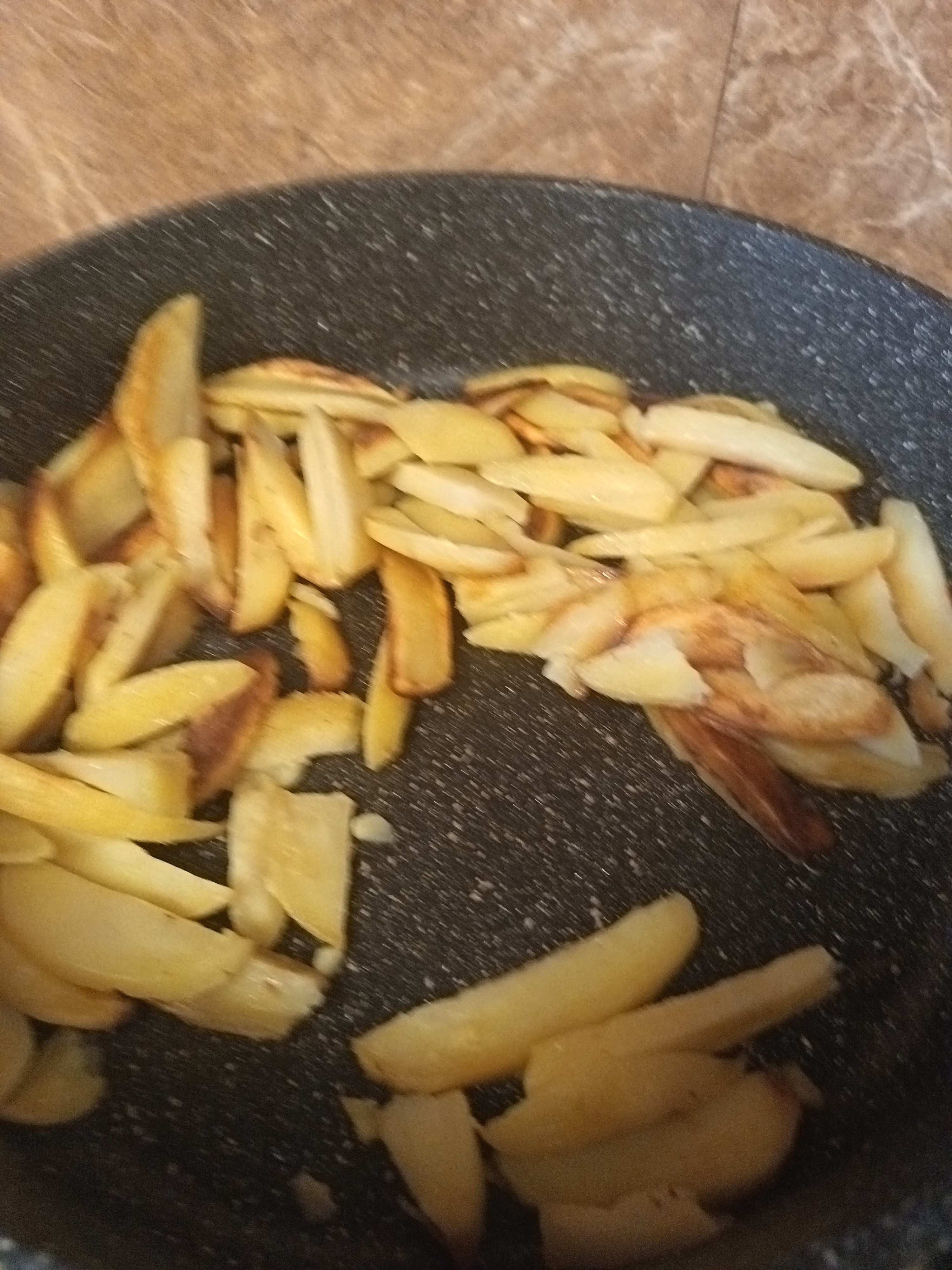 Pan-fried potato fries
