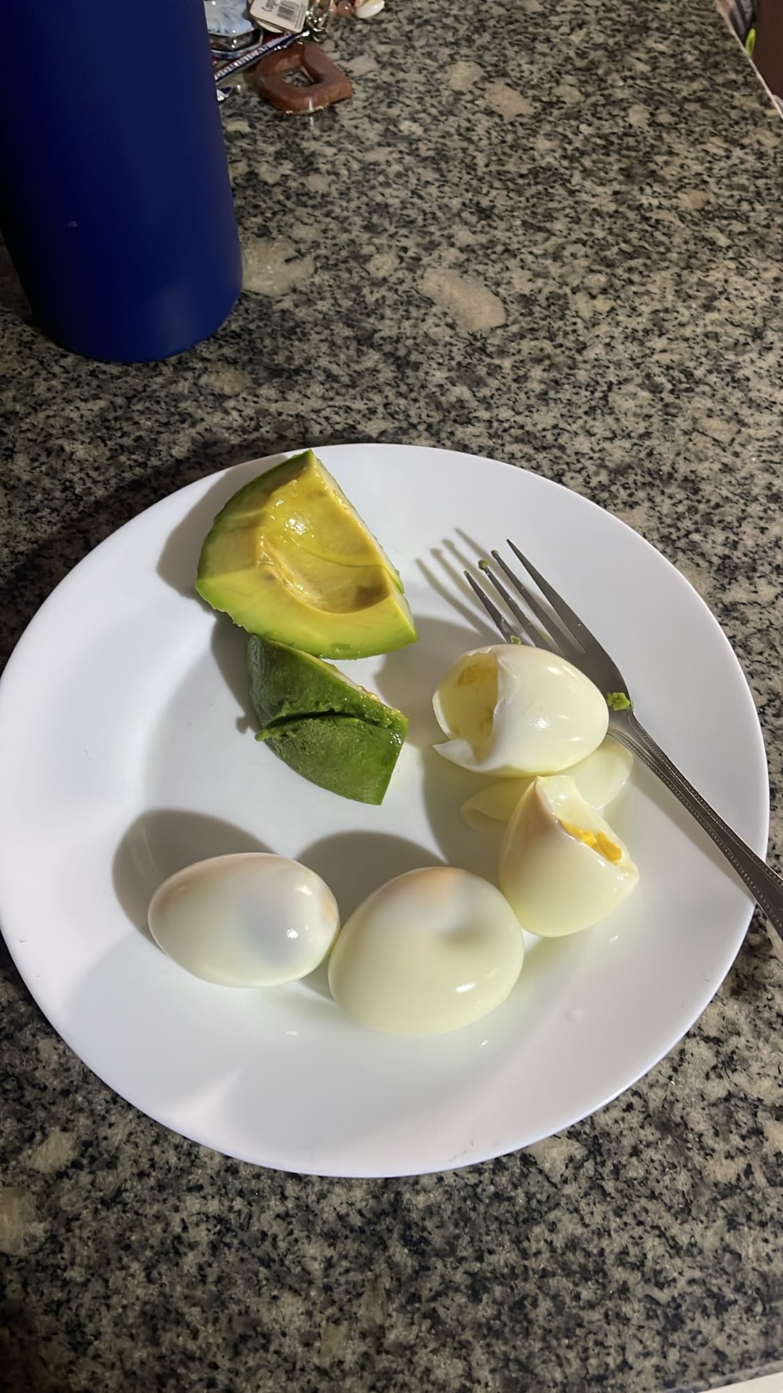 Huevos con aguacate