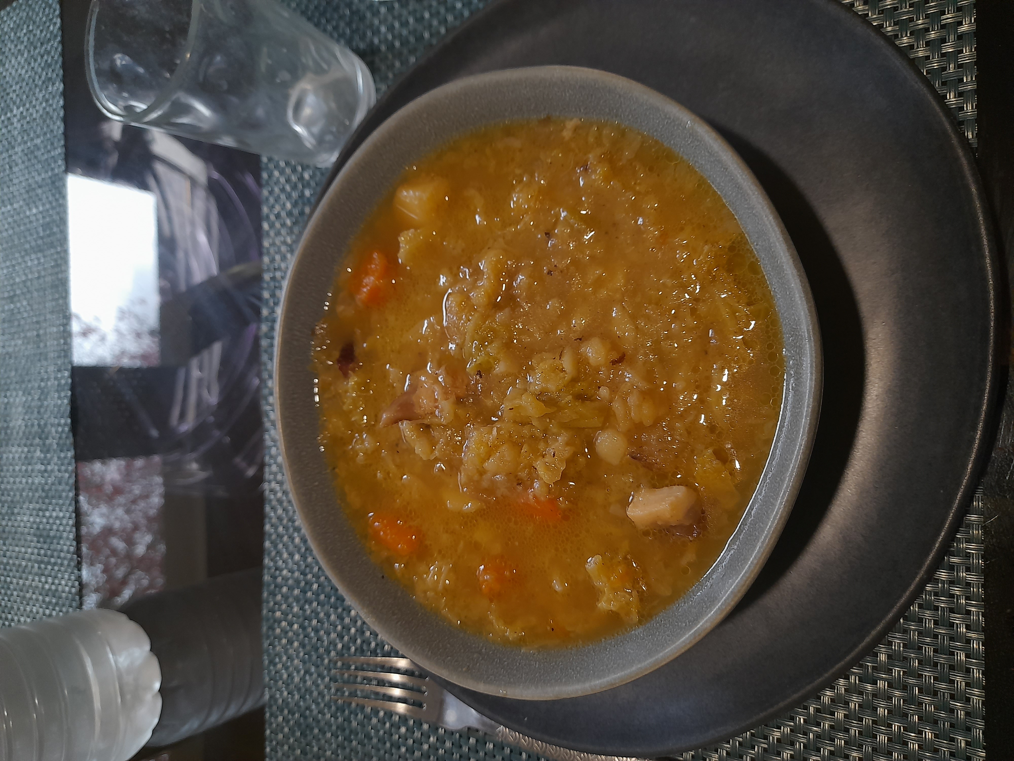 Soupe aux légumes et viande