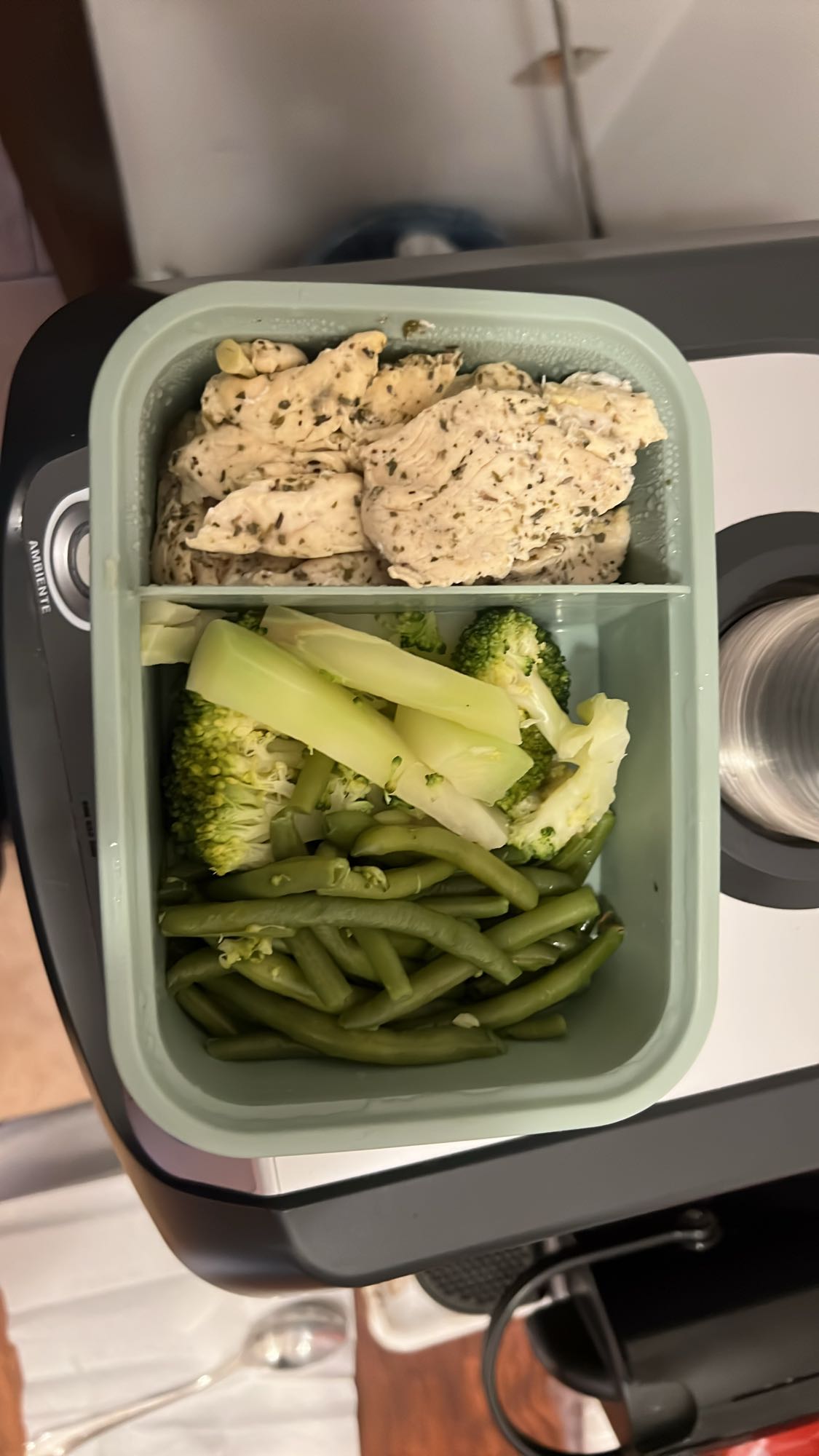 Tavuk ve Sebze Kutusu