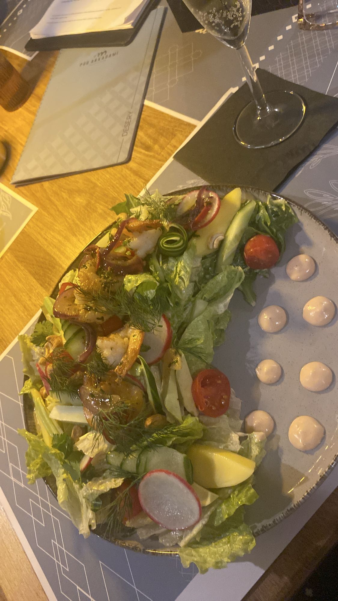 Sałatka z krewetkami