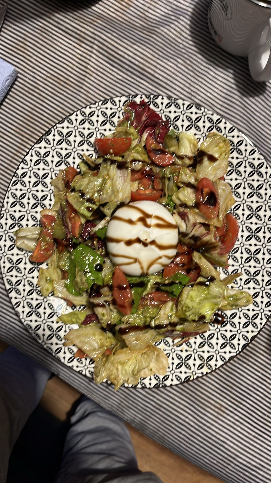 Салата с бурата