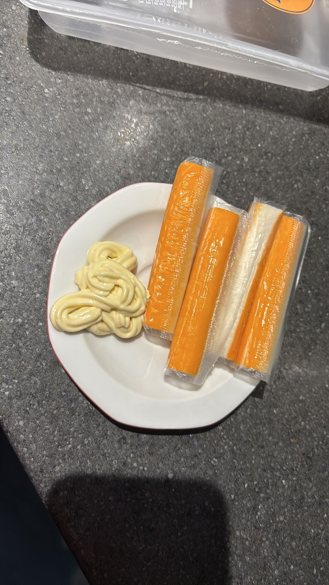 Bâtonnets de crabe mayo