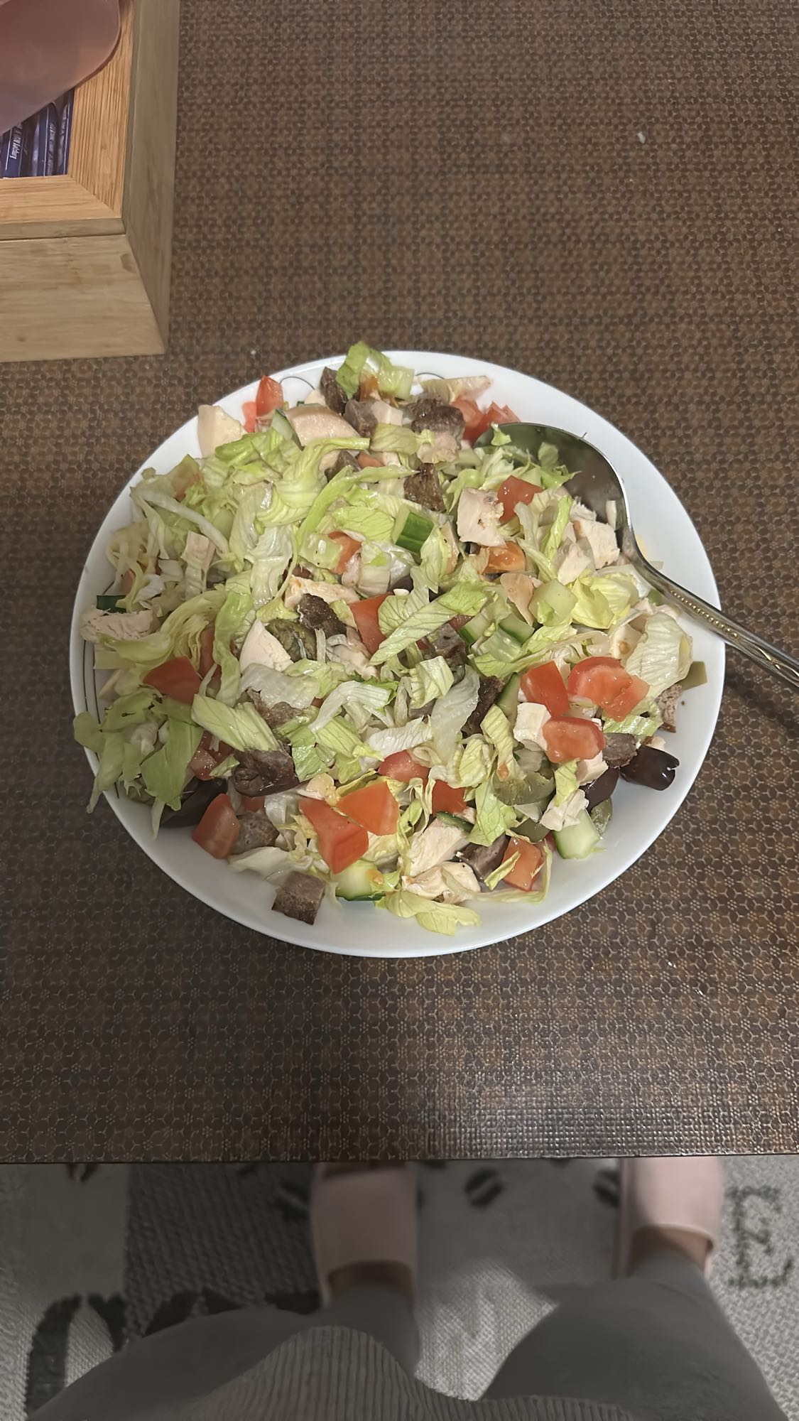 Gemischter Salat mit Fleisch