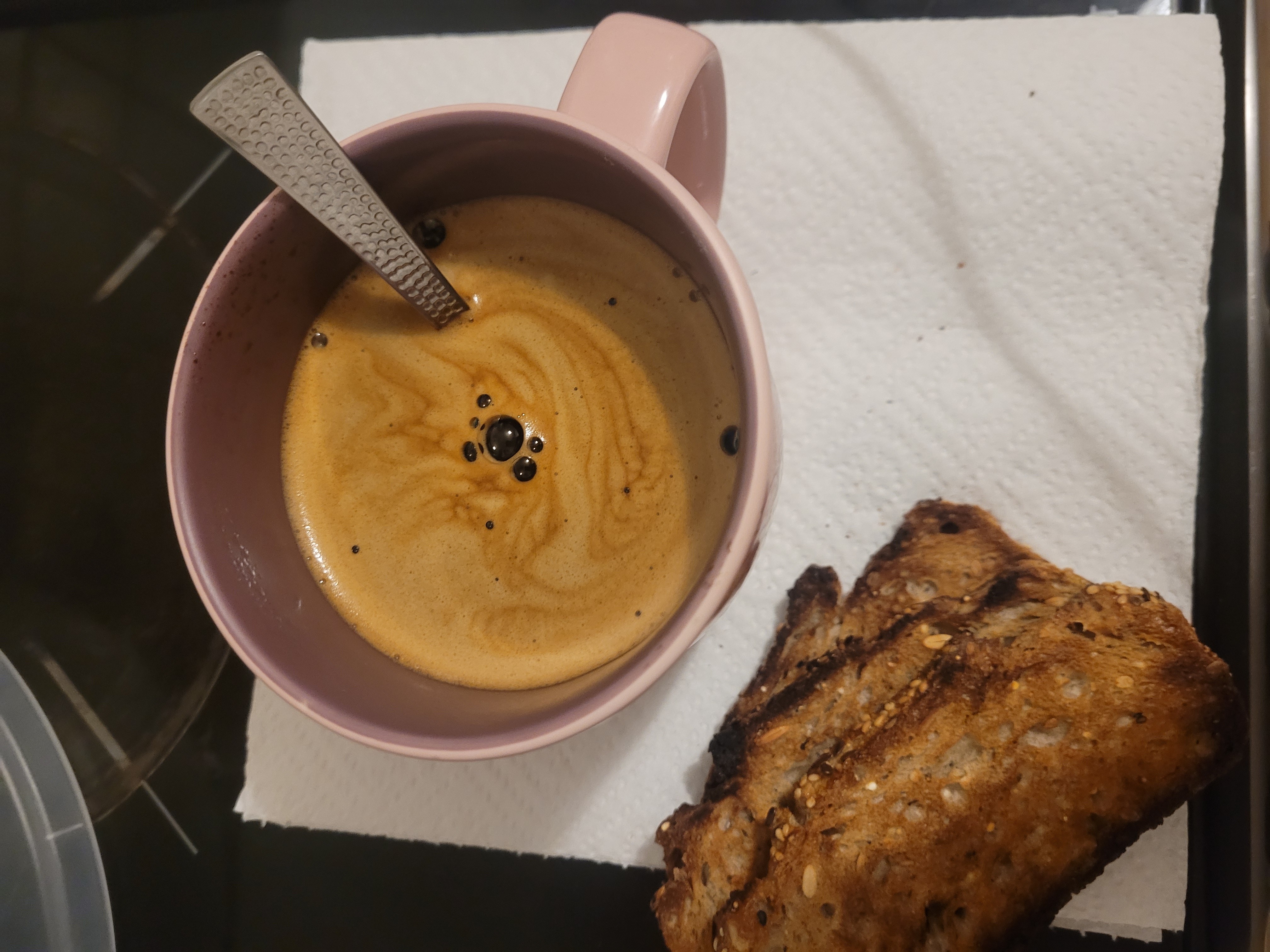 Café et pain grillé