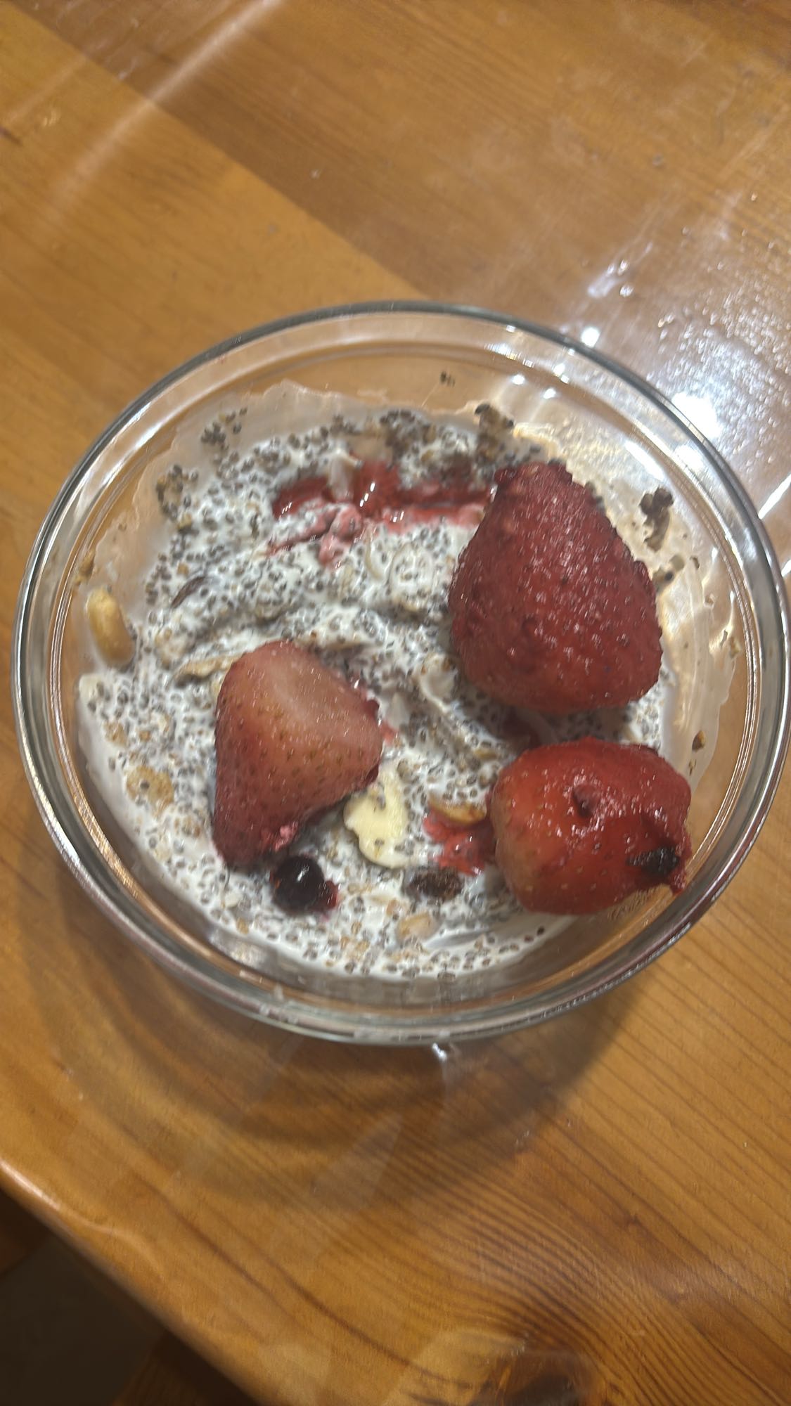 Chia magos gyümölcsös joghurt