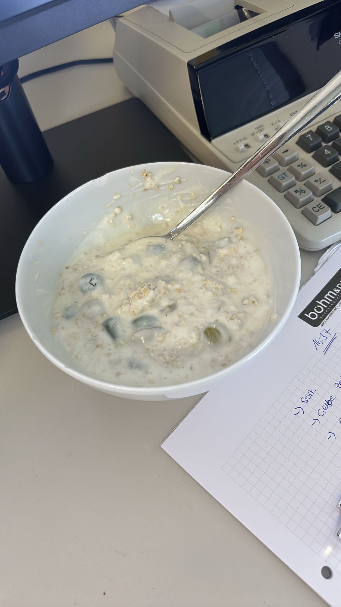 Haferflocken mit Joghurt