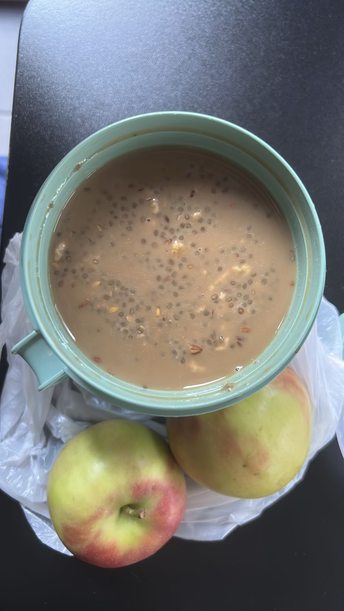 Avena con chía y manzanas
