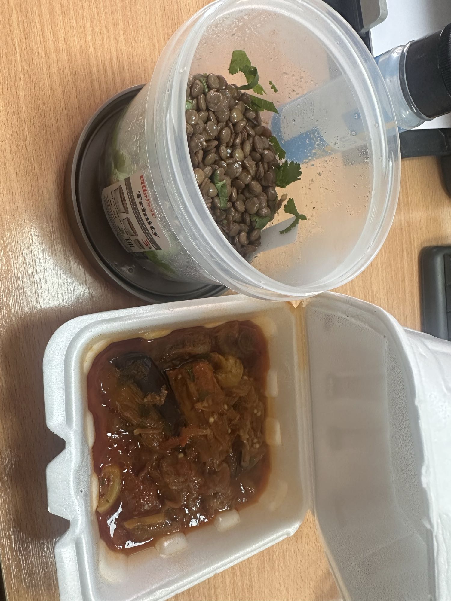 тушеное мясо с чечевицей