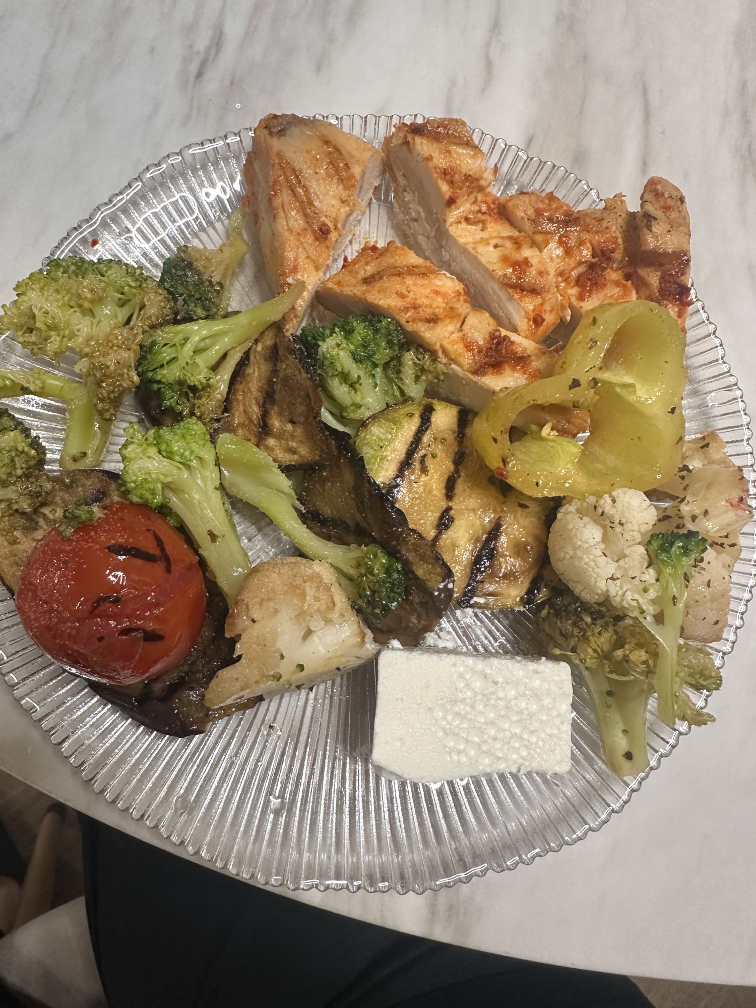 Курица с овощами и сыром