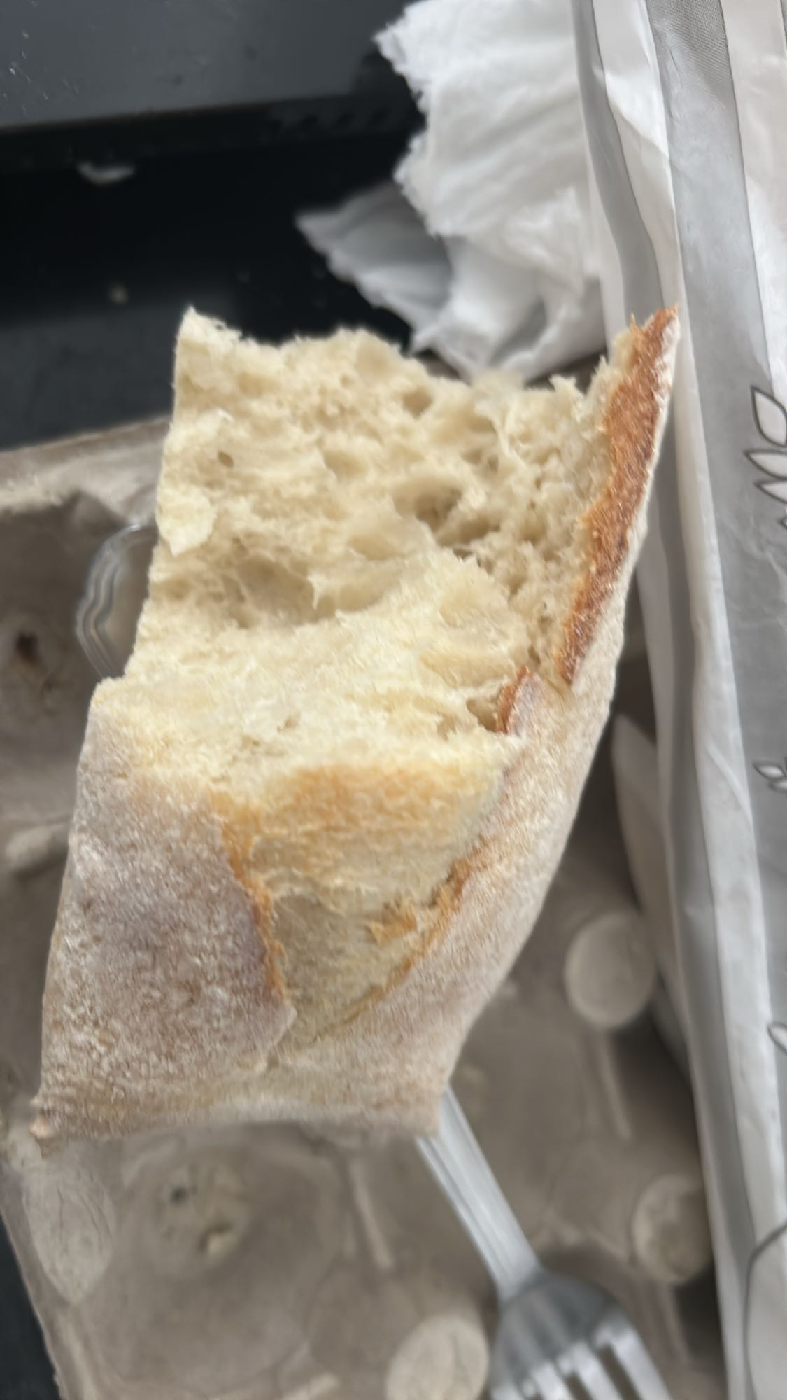 Morceau de pain blanc