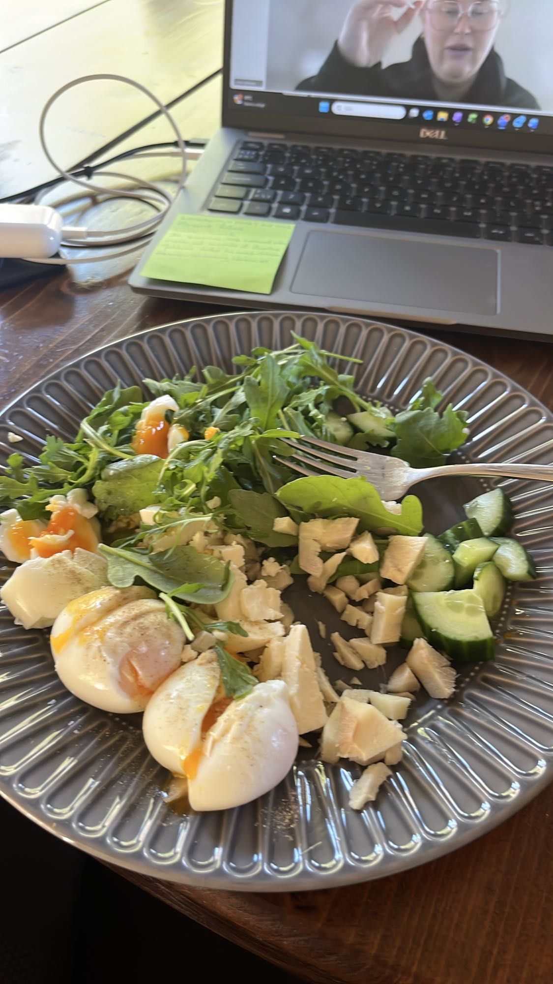 Ägg- och grönsakstallrik