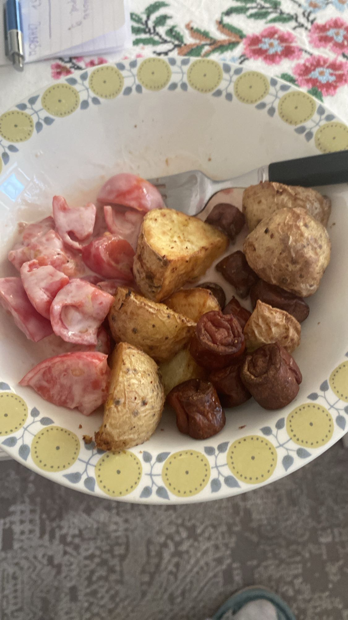 Pieczone ziemniaki z warzywami