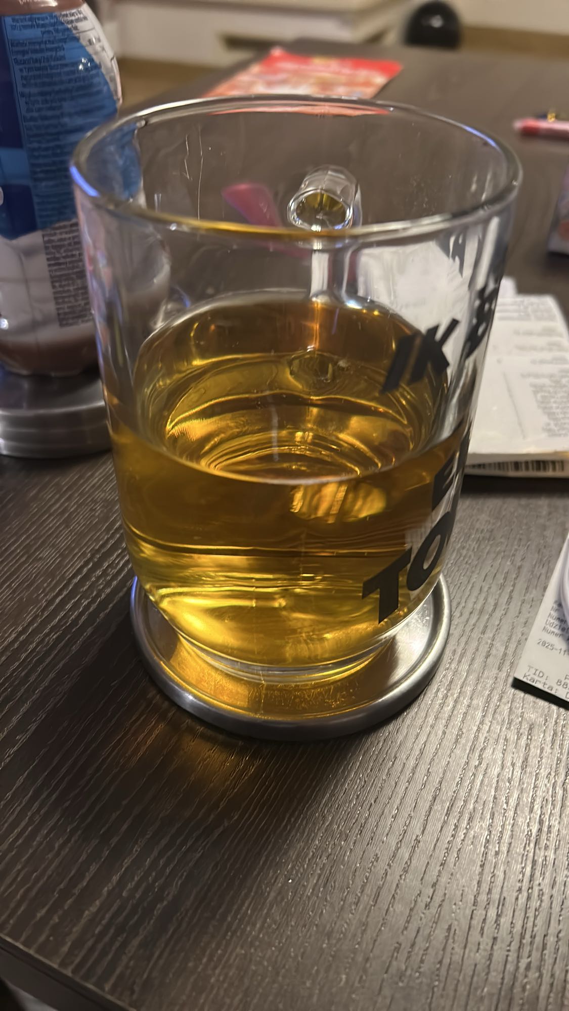 szklanka soku jabłkowego