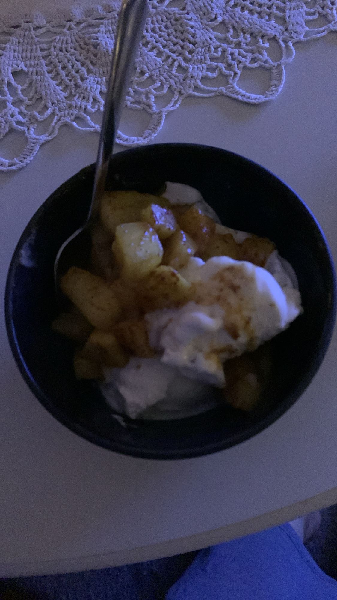 Äpple med yoghurt