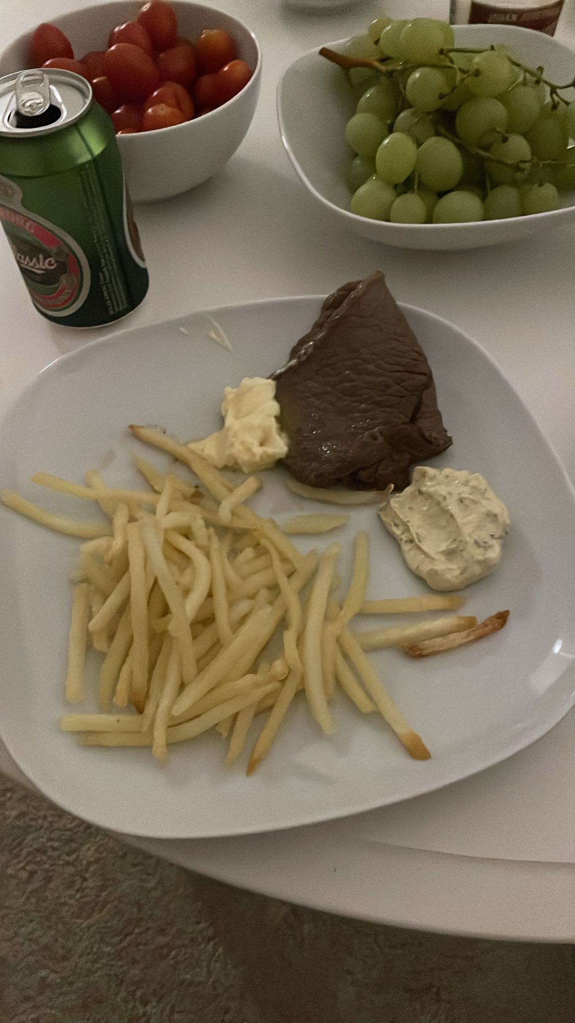 Biff med pommes & sås