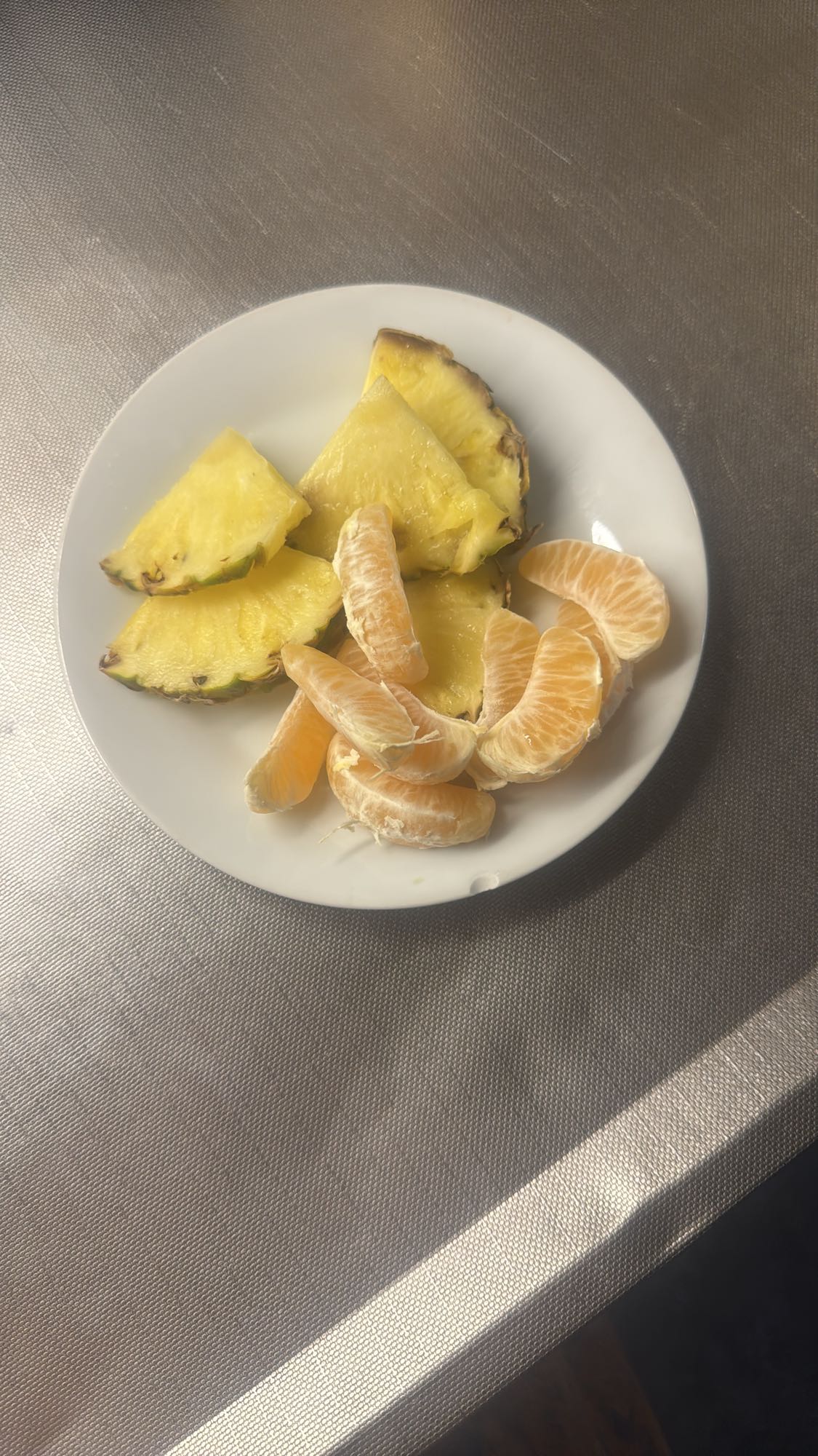 Ananas och clementin