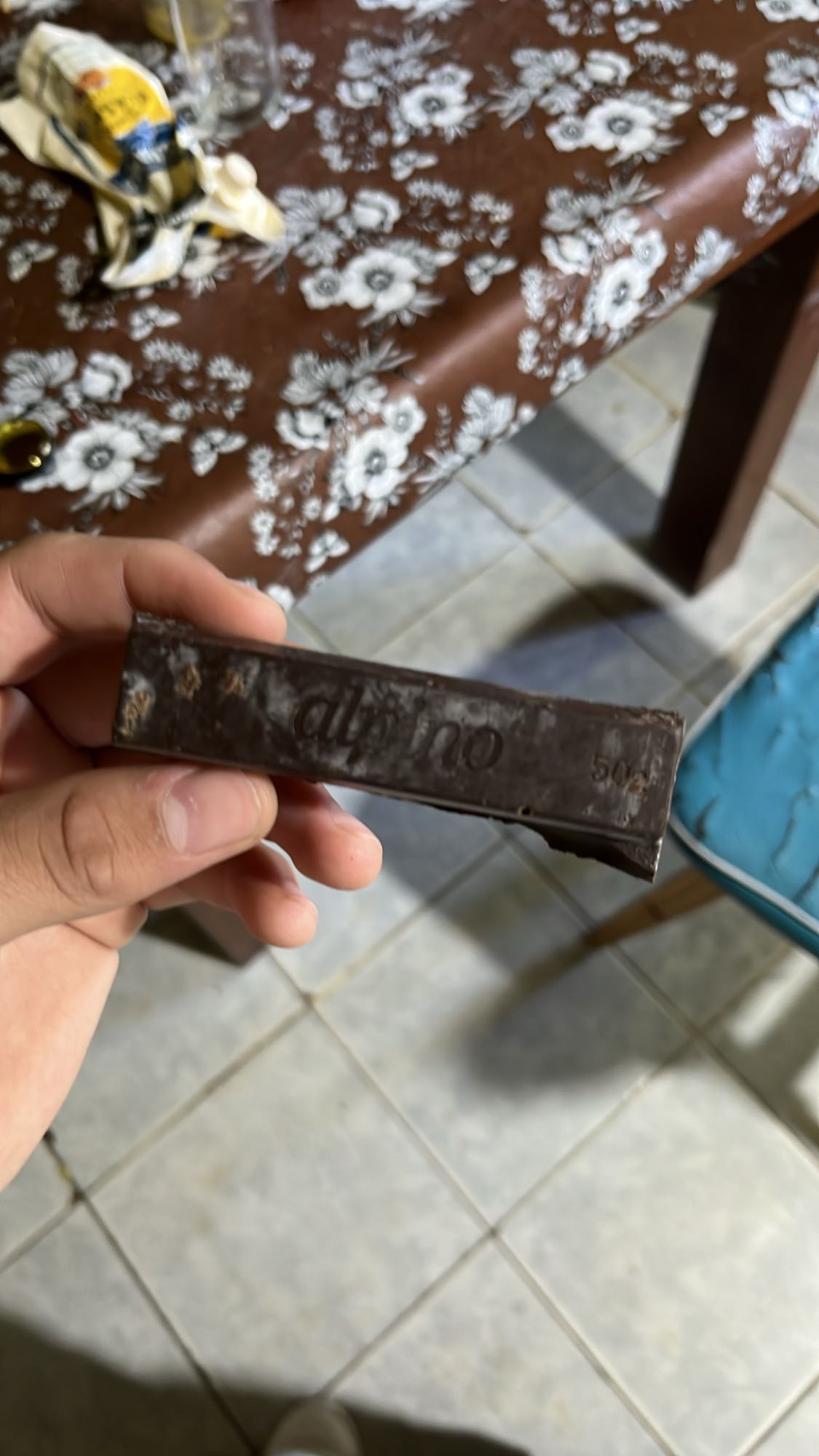 barra de chocolate oscuro